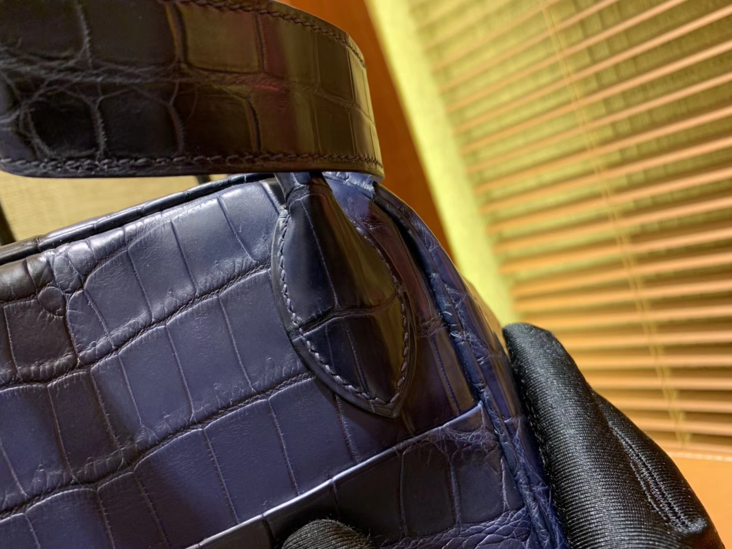 Hermès（爱马仕）Lindy 琳迪包 午夜蓝 一级鳄鱼皮 雾面 顶级全手工缝制 30cm