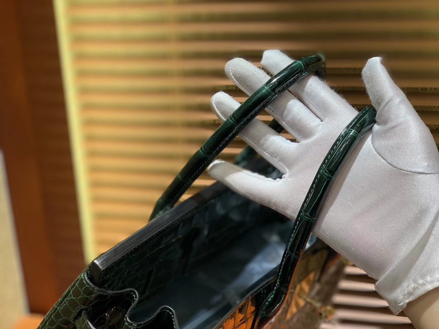 Hermès（爱马仕）Birkin铂金包 祖母绿 湾鳄 一级皮 倒V 进口原料 顶级手缝工艺 30cm