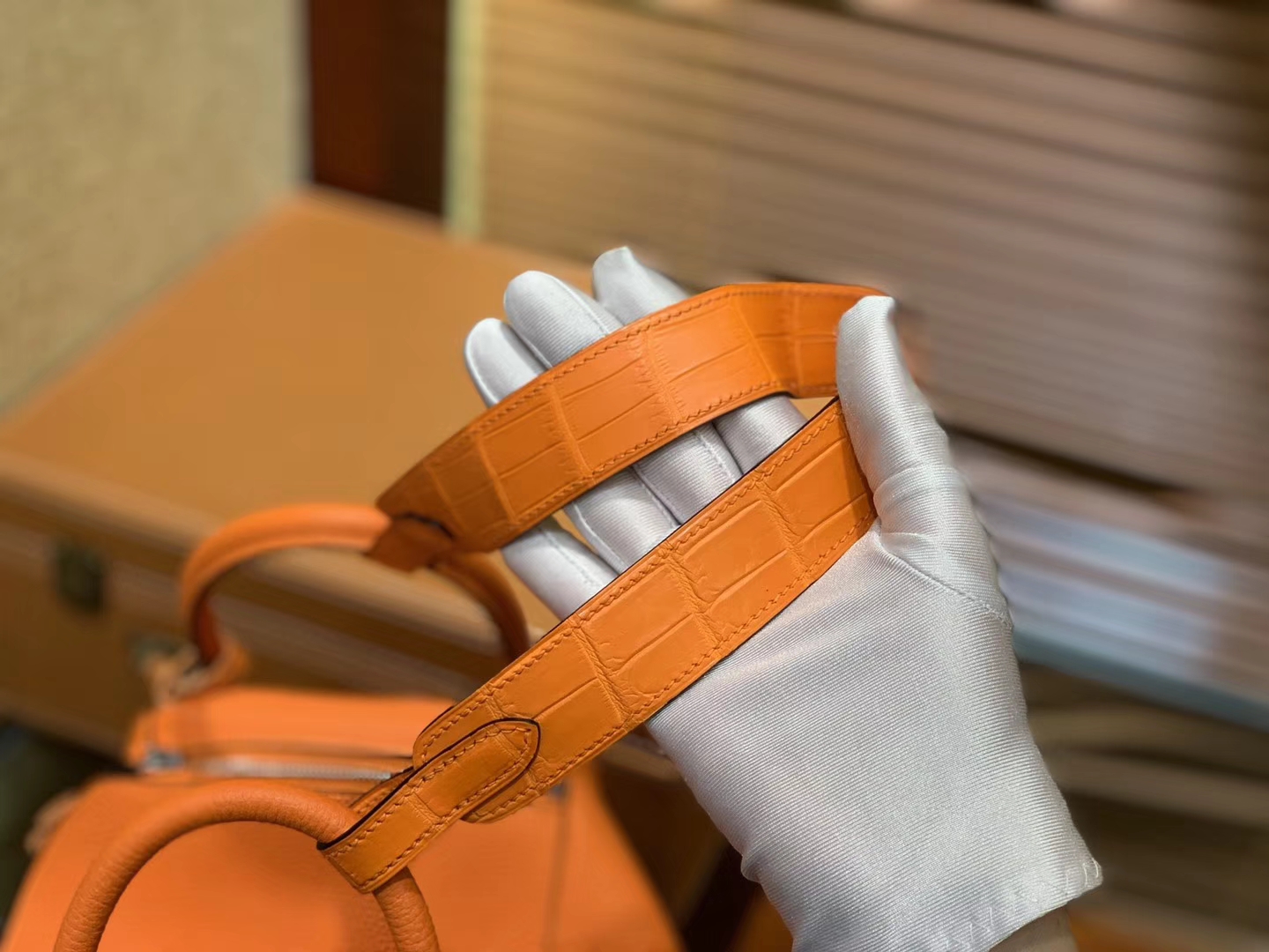 Hermès（爱马仕）Lindy琳迪包 橙色 小牛皮拼鳄鱼皮 进口原料 全手工缝制 银扣 26cm