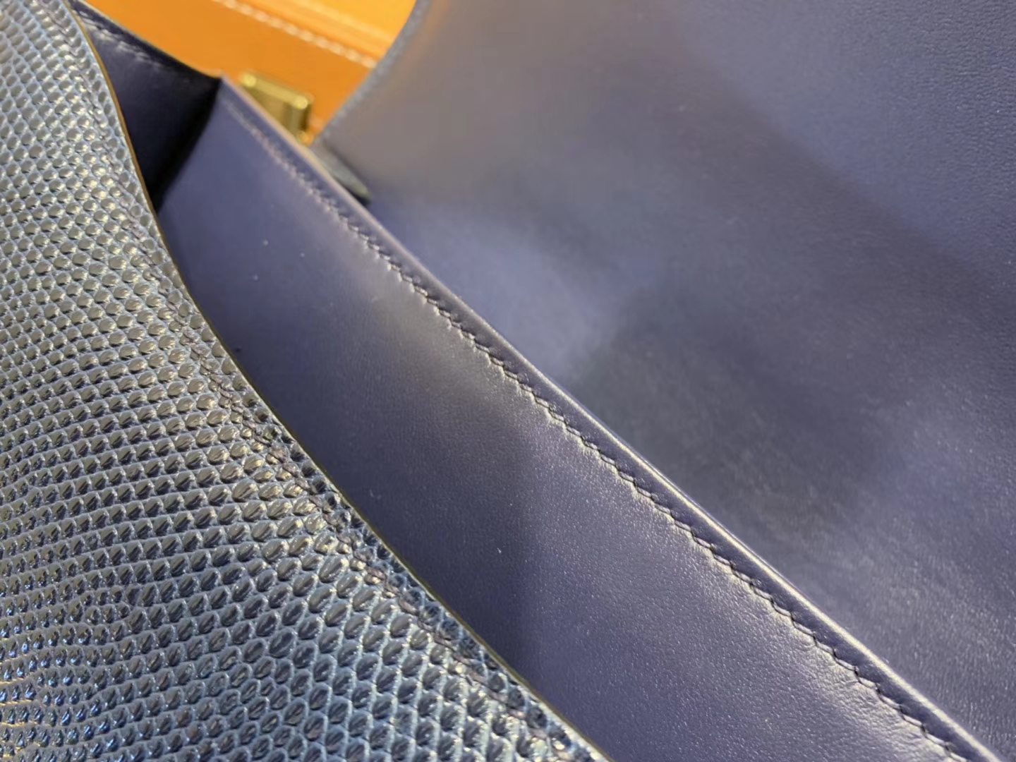 Hermès（爱马仕）Constance 23cm 午夜蓝 蜥蜴皮 顶级手缝工艺 金扣