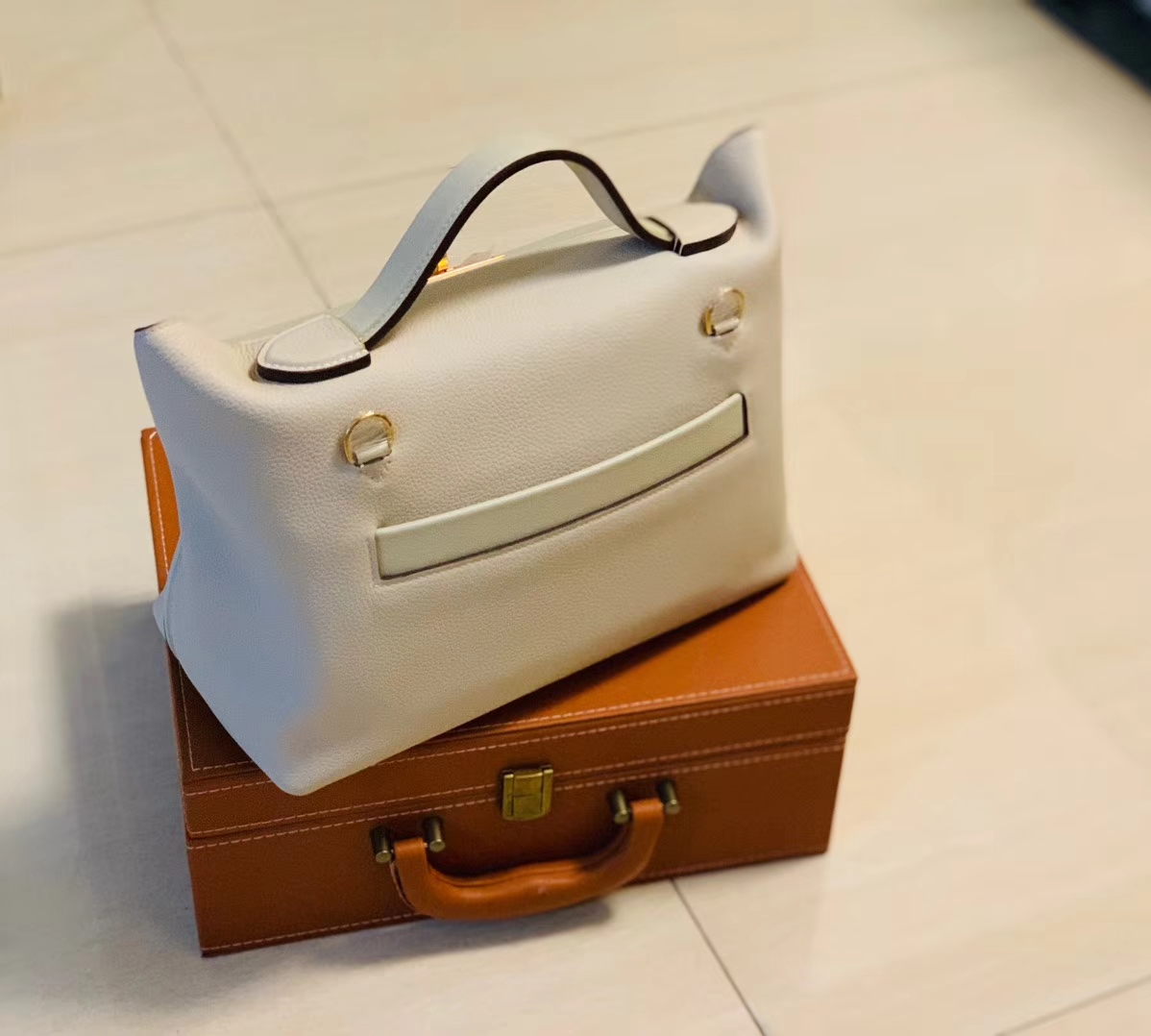Hermès（爱马仕）Kelly-2424 奶昔白 原厂御用顶级小牛皮拼Swift皮 togo 金扣 29cm