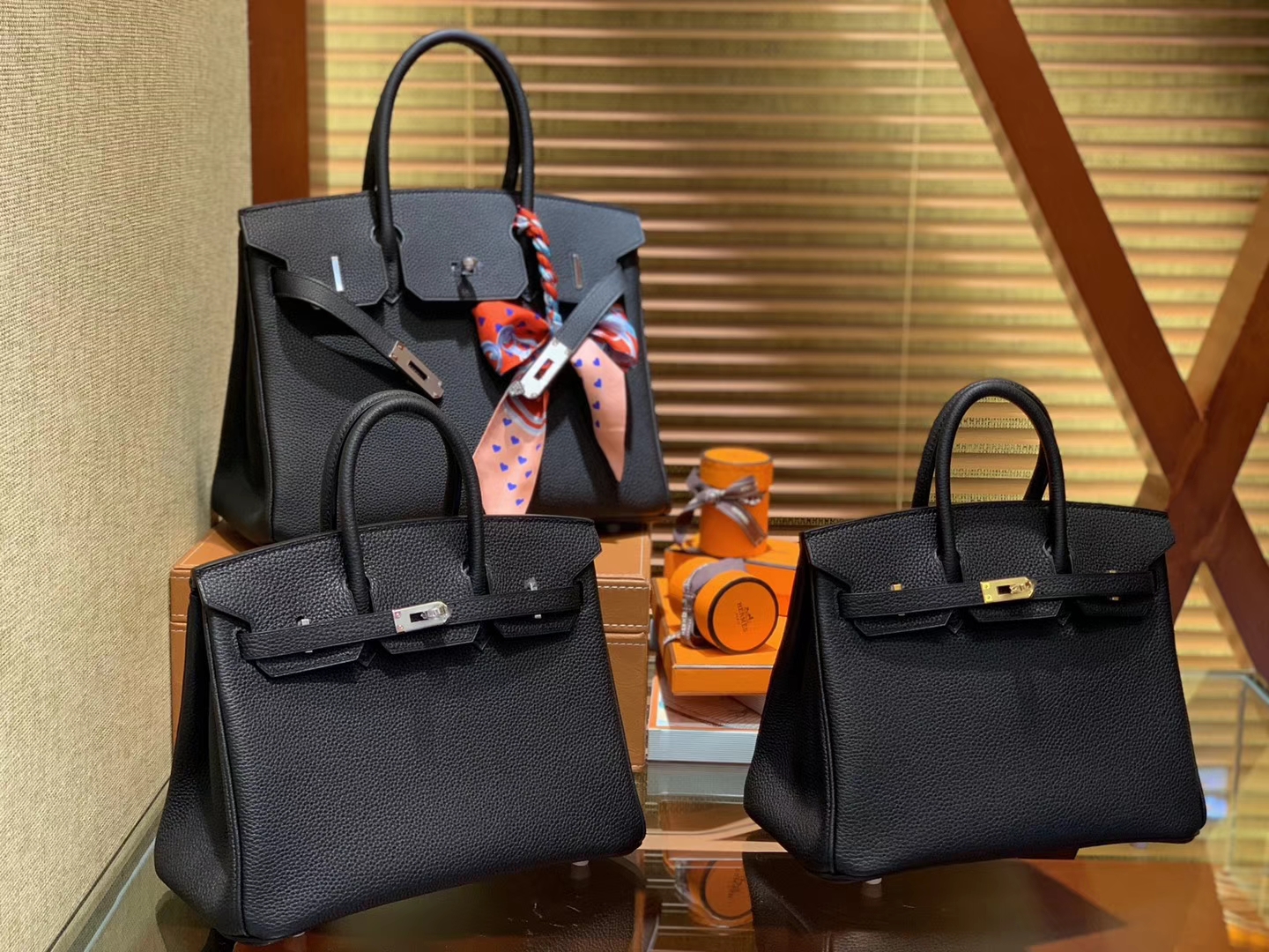 Hermès（爱马仕）Birkin铂金包 黑色 德国进口小牛皮 顶级手工缝制 金扣 银扣 30cm