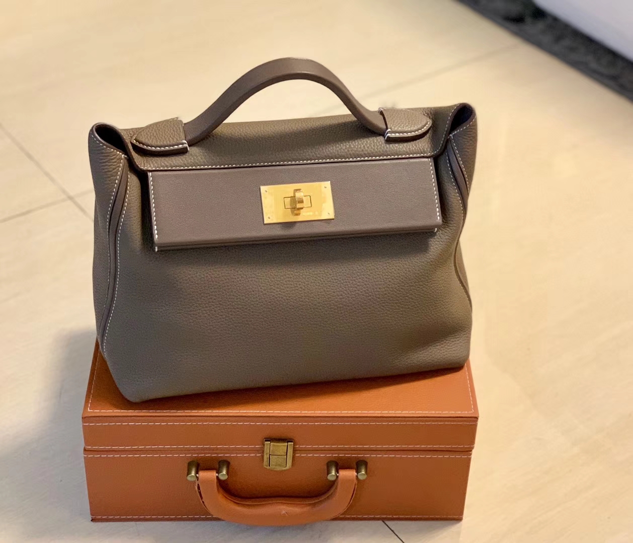 Hermès（爱马仕）Kelly-2424 锡器灰 原厂御用顶级小牛皮拼Swift皮 togo 金扣 29cm