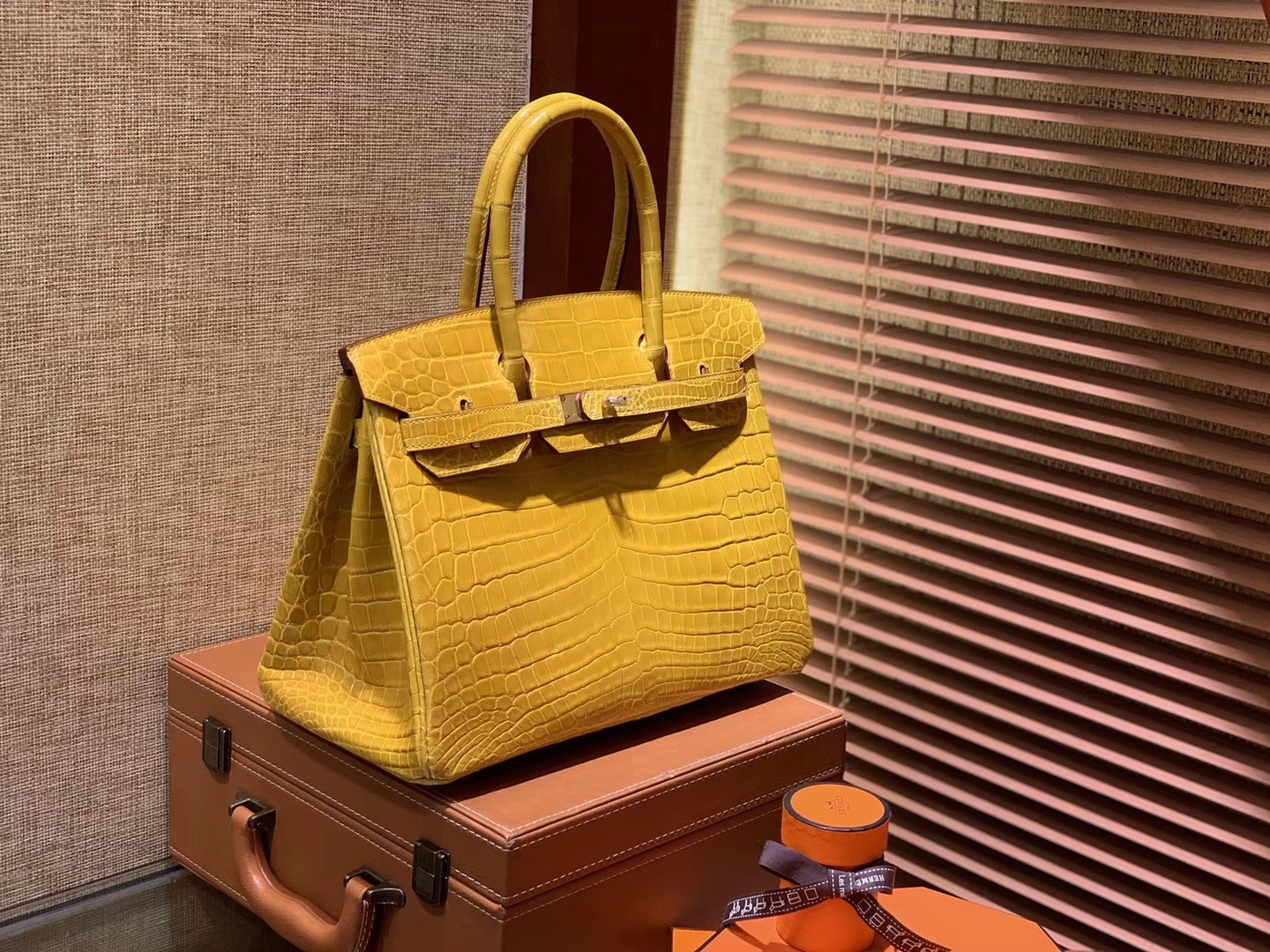 Hermès（爱马仕）Birkin铂金包 琥珀黄 一级皮 尼罗鳄鱼 进口原料 顶级手缝工艺 30cm