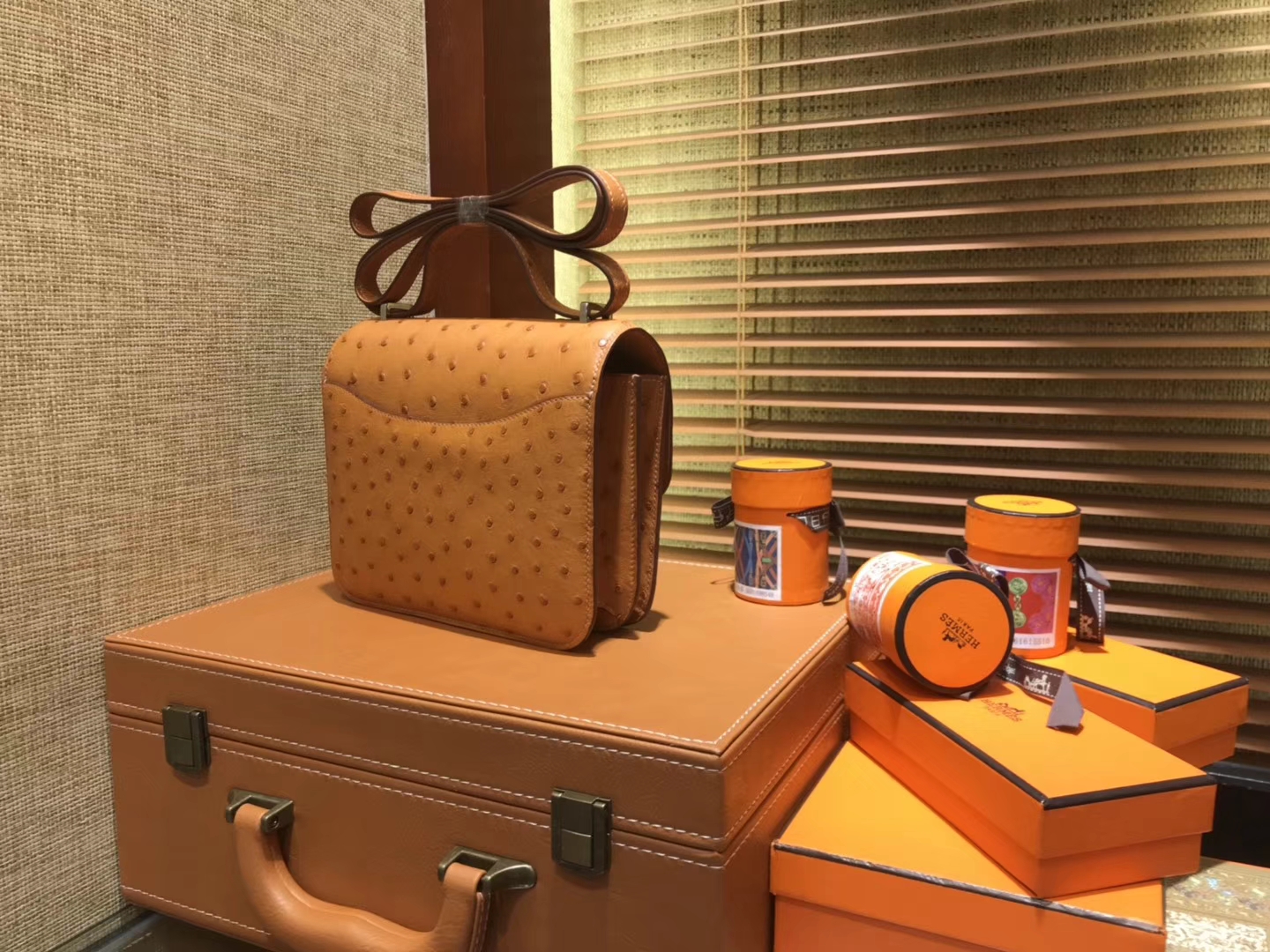 Hermès（爱马仕）Constance 18cm 太妃金 南非进口鸵鸟 KK级别 顶级全手工 金扣