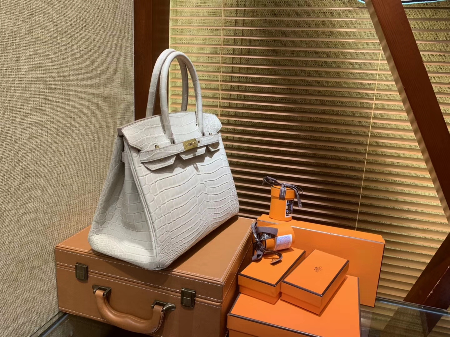 Hermès（爱马仕）Birkin铂金包 羊毛白 一级皮 雾面尼罗鳄鱼皮 进口原料 顶级手缝工艺 30cm