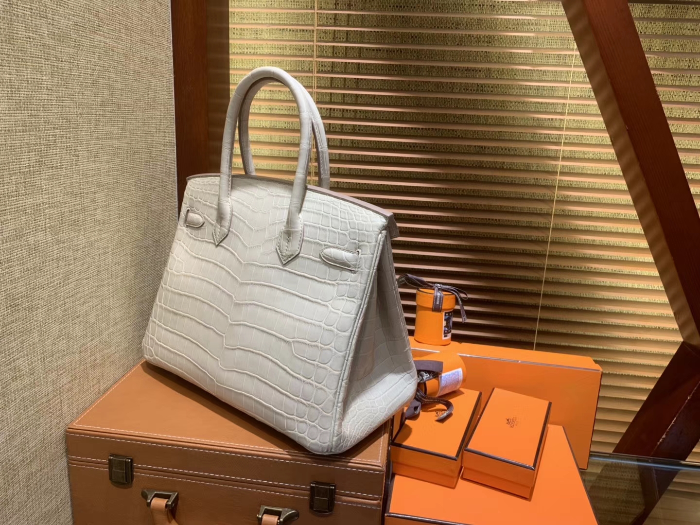 Hermès（爱马仕）Birkin铂金包 羊毛白 一级皮 雾面尼罗鳄鱼皮 进口原料 顶级手缝工艺 30cm