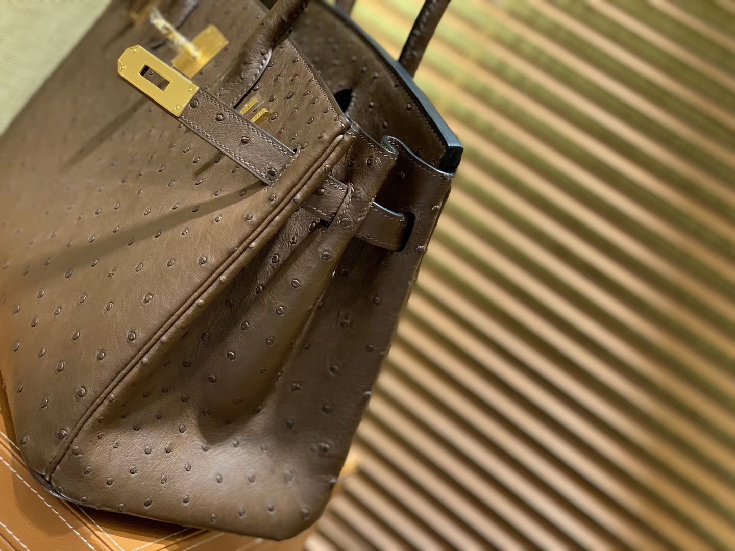 Hermès（爱马仕）Birkin 30cm 巧克力 南非进口鸵鸟皮 顶级手缝工艺 金扣
