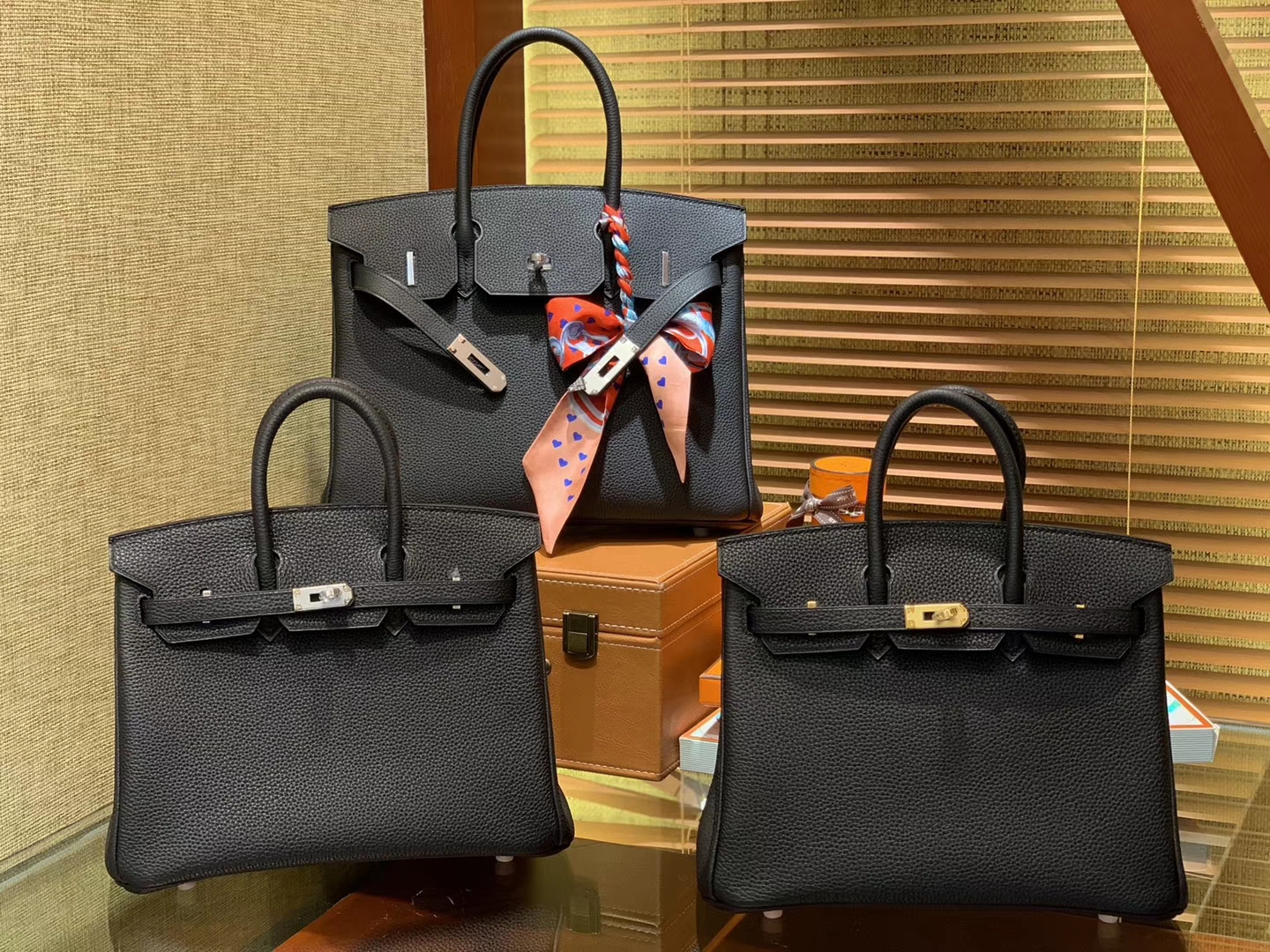 Hermès（爱马仕）Birkin铂金包 黑色 德国进口小牛皮 顶级手工缝制 金扣 银扣 30cm