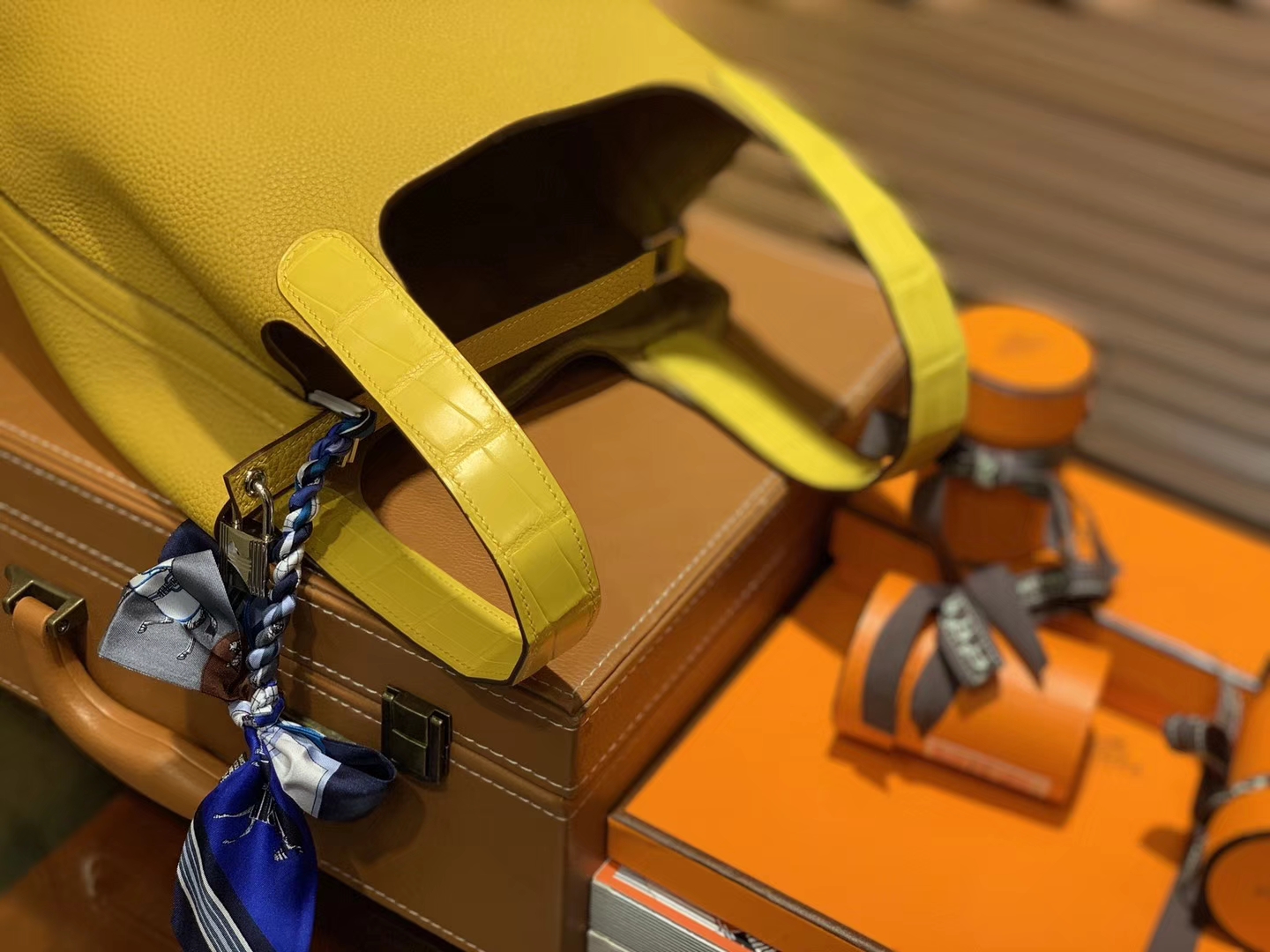 Hermès（爱马仕）Piction菜篮包 琥珀黄 Togo牛皮 拼鳄鱼 进口原料 全手工缝制 银扣 22cm