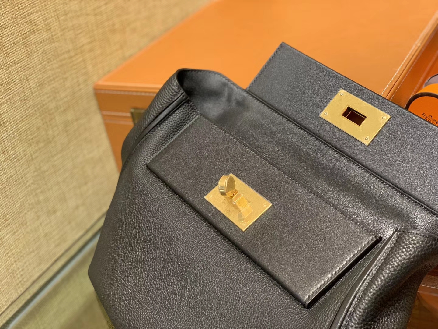 Hermès（爱马仕）Kelly-2424 经典黑 原厂御用顶级小牛皮拼Swift皮 togo 金扣 29cm