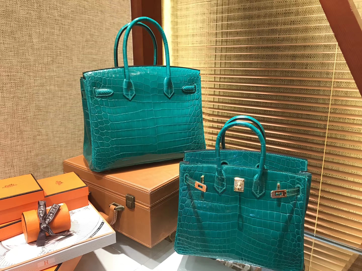 Hermès（爱马仕）Birkin铂金包 翡翠绿 一级皮 尼罗鳄鱼 进口原料 顶级手缝工艺 25cm