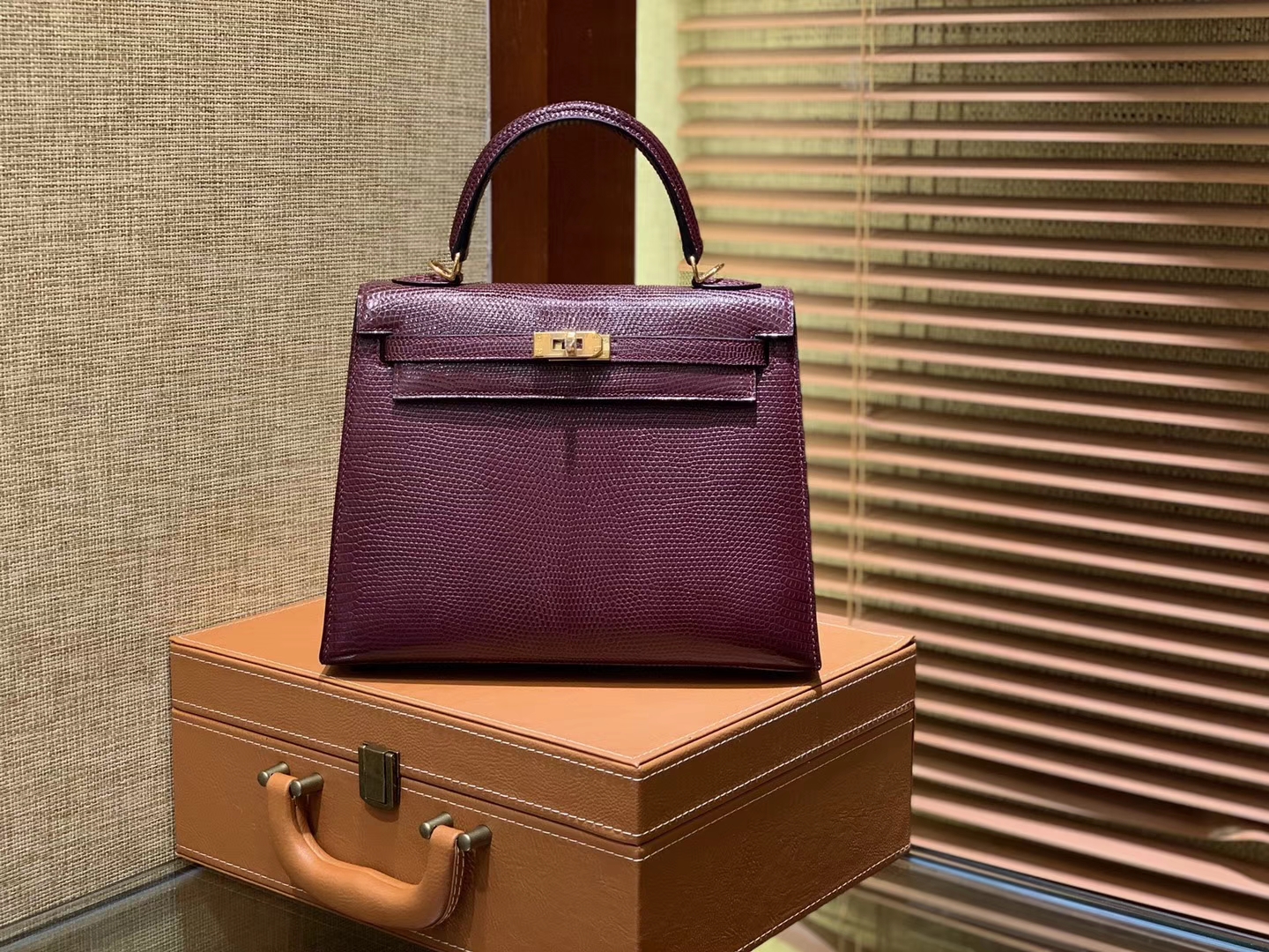 Hermès（爱马仕）Kelly 25cm 波尔多酒红 野生蜥蜴皮 巨蜥 顶级手工缝制 金扣