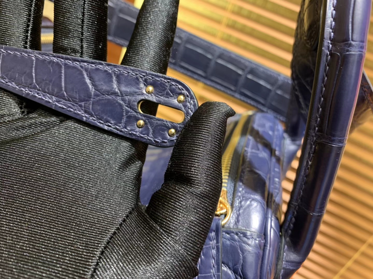 Hermès（爱马仕）Lindy 琳迪包 午夜蓝 一级鳄鱼皮 雾面 顶级全手工缝制 30cm