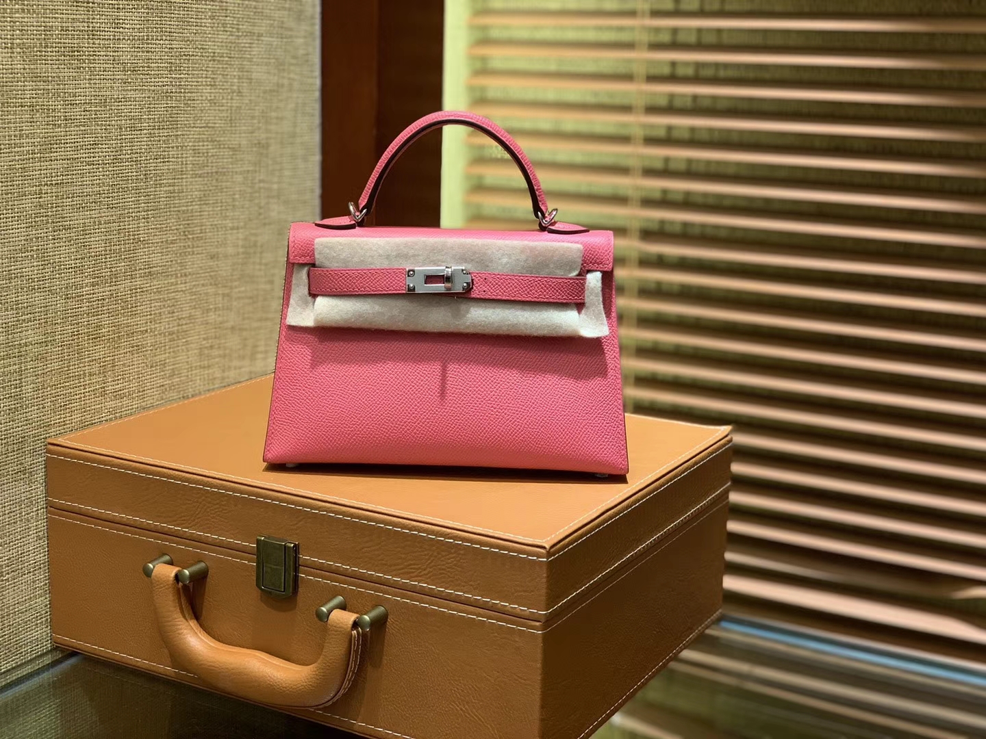 Hermès（爱马仕）MiniKelly 迷你凯莉 新唇膏粉 德国掌纹牛皮 原版蜜蜡 全手工缝制 2代 19cm