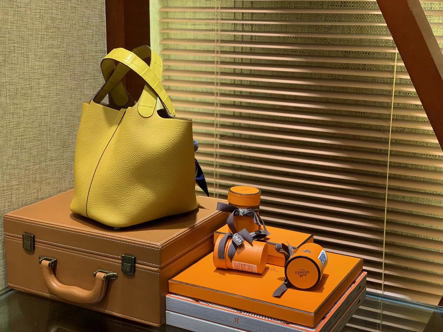 Hermès（爱马仕）Piction菜篮包 琥珀黄 Togo牛皮 拼鳄鱼 进口原料 全手工缝制 银扣 22cm