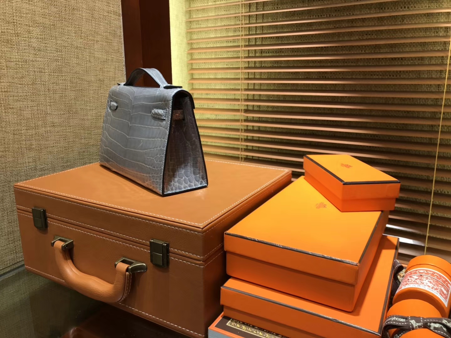 Hermès（爱马仕）MiniKelly 迷你凯莉 斑鸠灰 进口鳄鱼皮 顶级手缝工艺 银扣 22cm