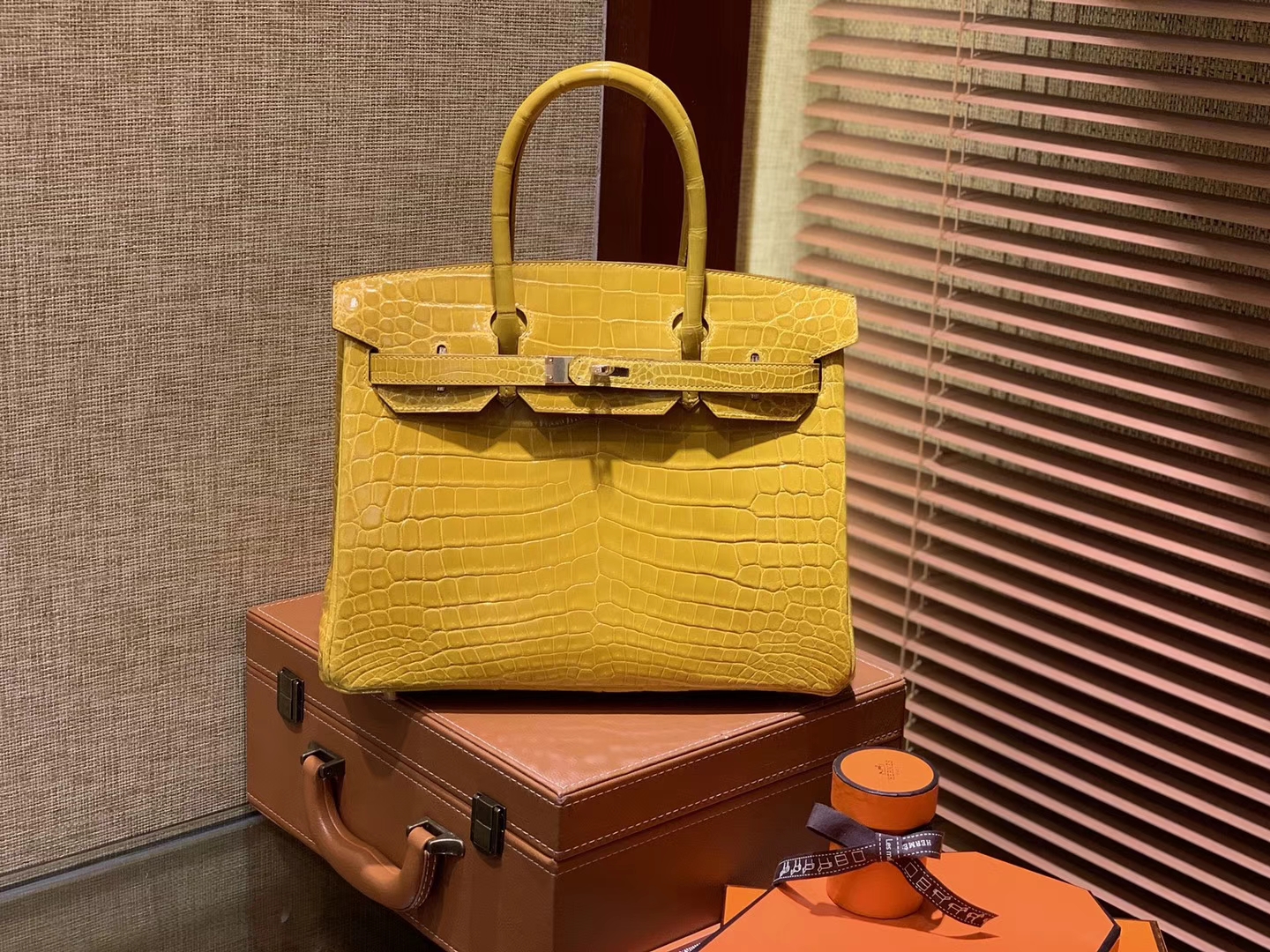 Hermès（爱马仕）Birkin铂金包 琥珀黄 一级皮 尼罗鳄鱼 进口原料 顶级手缝工艺 30cm