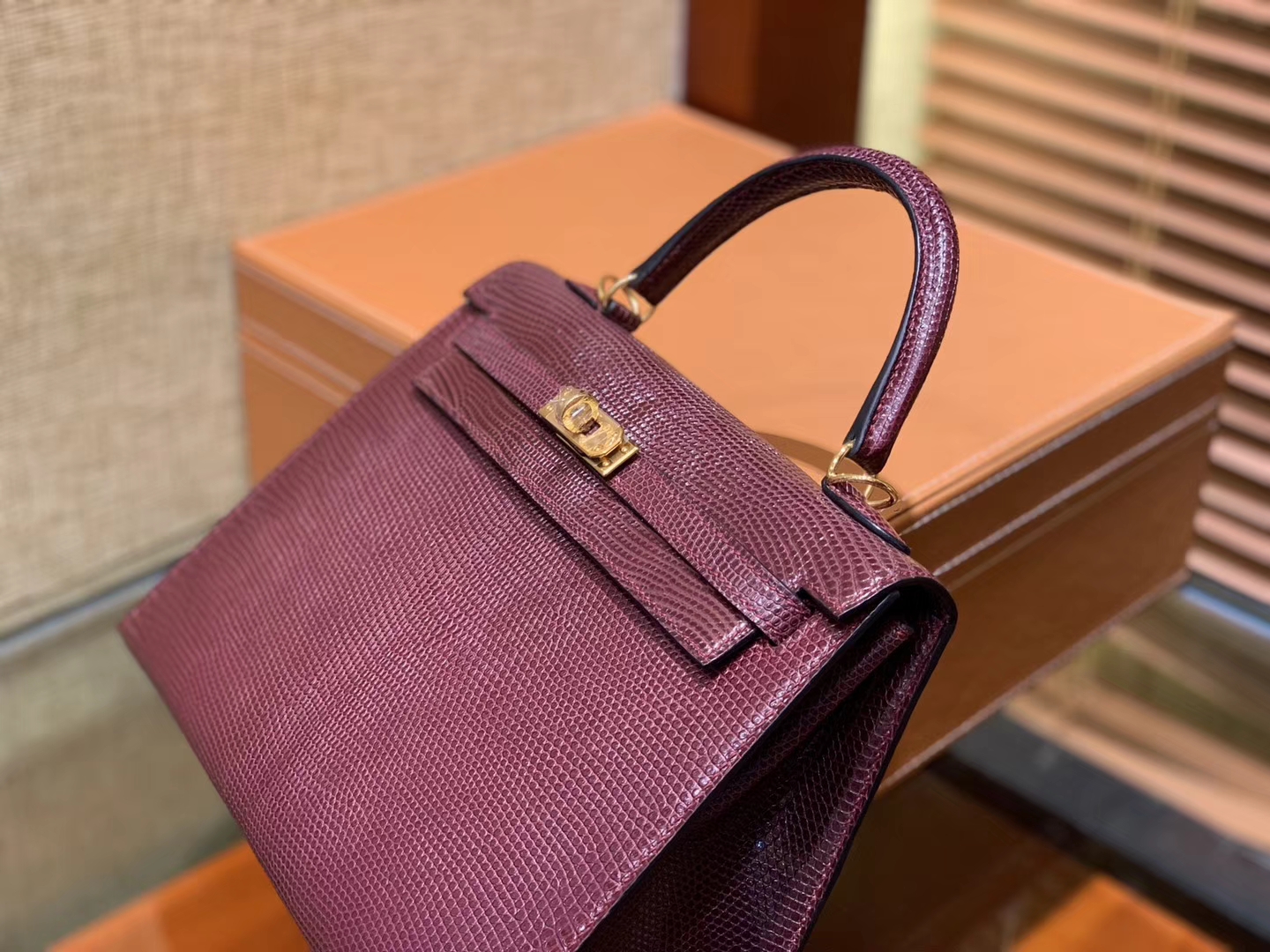 Hermès（爱马仕）Kelly 25cm 波尔多酒红 野生蜥蜴皮 巨蜥 顶级手工缝制 金扣