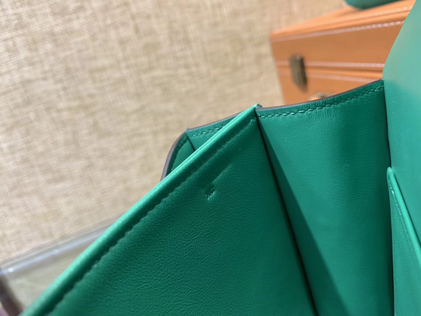Hermès（爱马仕）Constance空姐包 湖水绿 南非KK鸵鸟 顶级手缝工艺 金扣 银扣 18cm