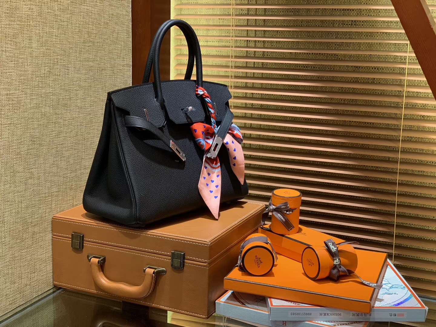 Hermès（爱马仕）Birkin铂金包 黑色 德国进口小牛皮 顶级手工缝制 金扣 银扣 30cm