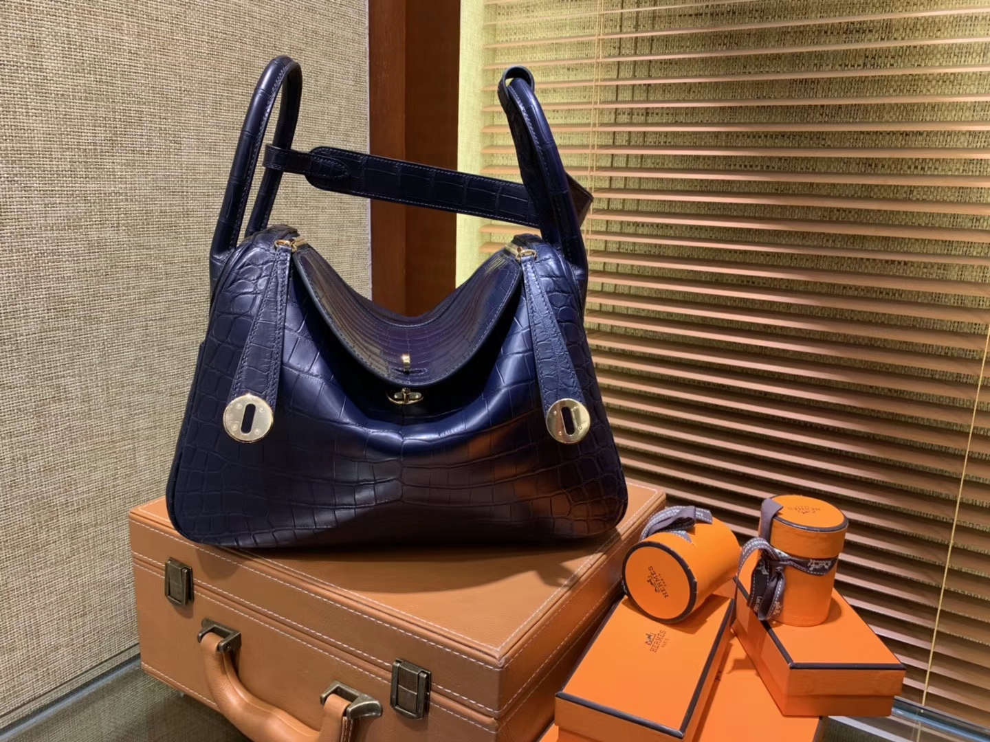 Hermès（爱马仕）Lindy 琳迪包 午夜蓝 一级鳄鱼皮 雾面 顶级全手工缝制 30cm