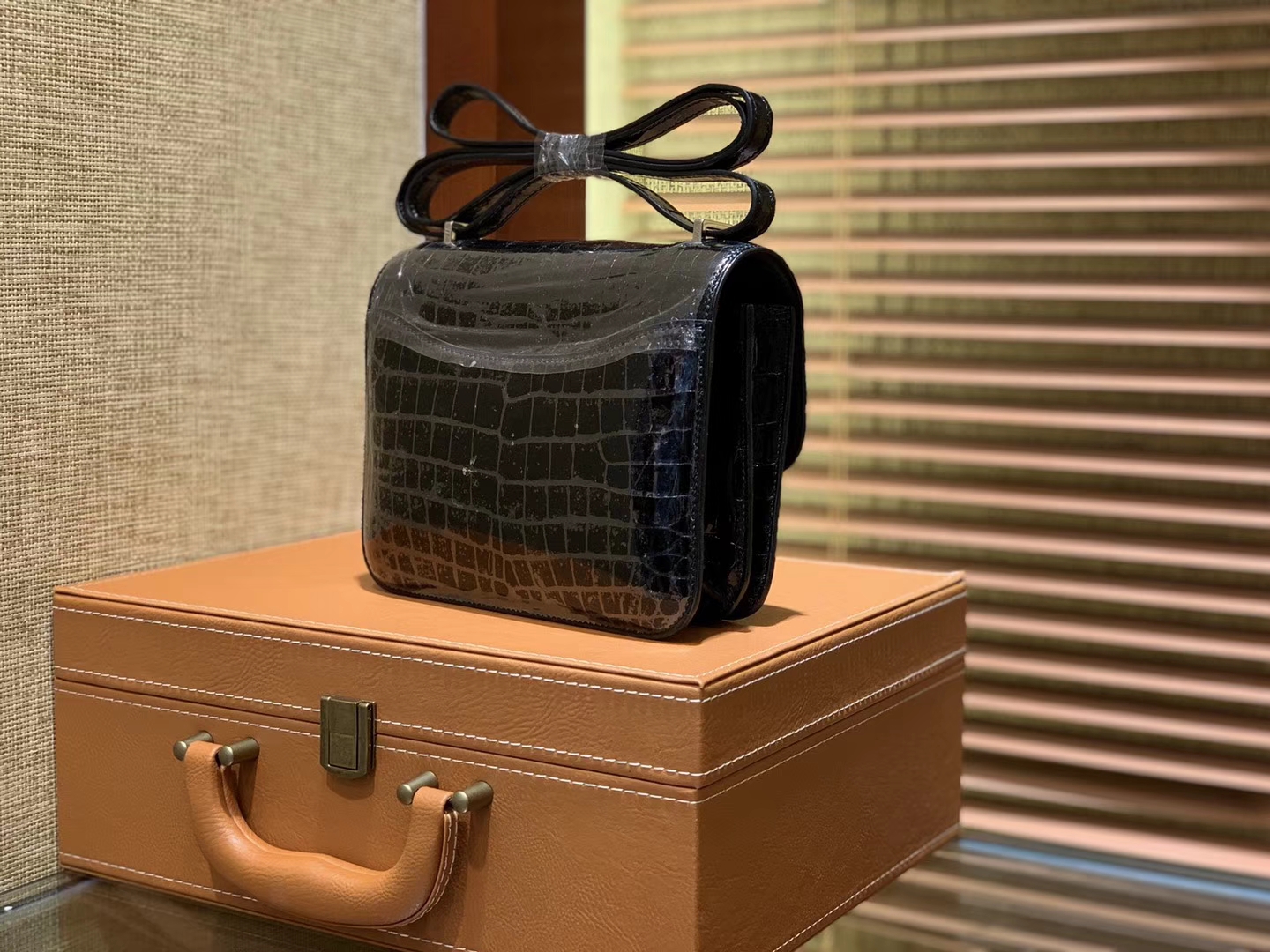 Hermès（爱马仕）Constance空姐包 经典黑 一级 尼罗 鳄鱼皮 臻品级别 银扣 18cm