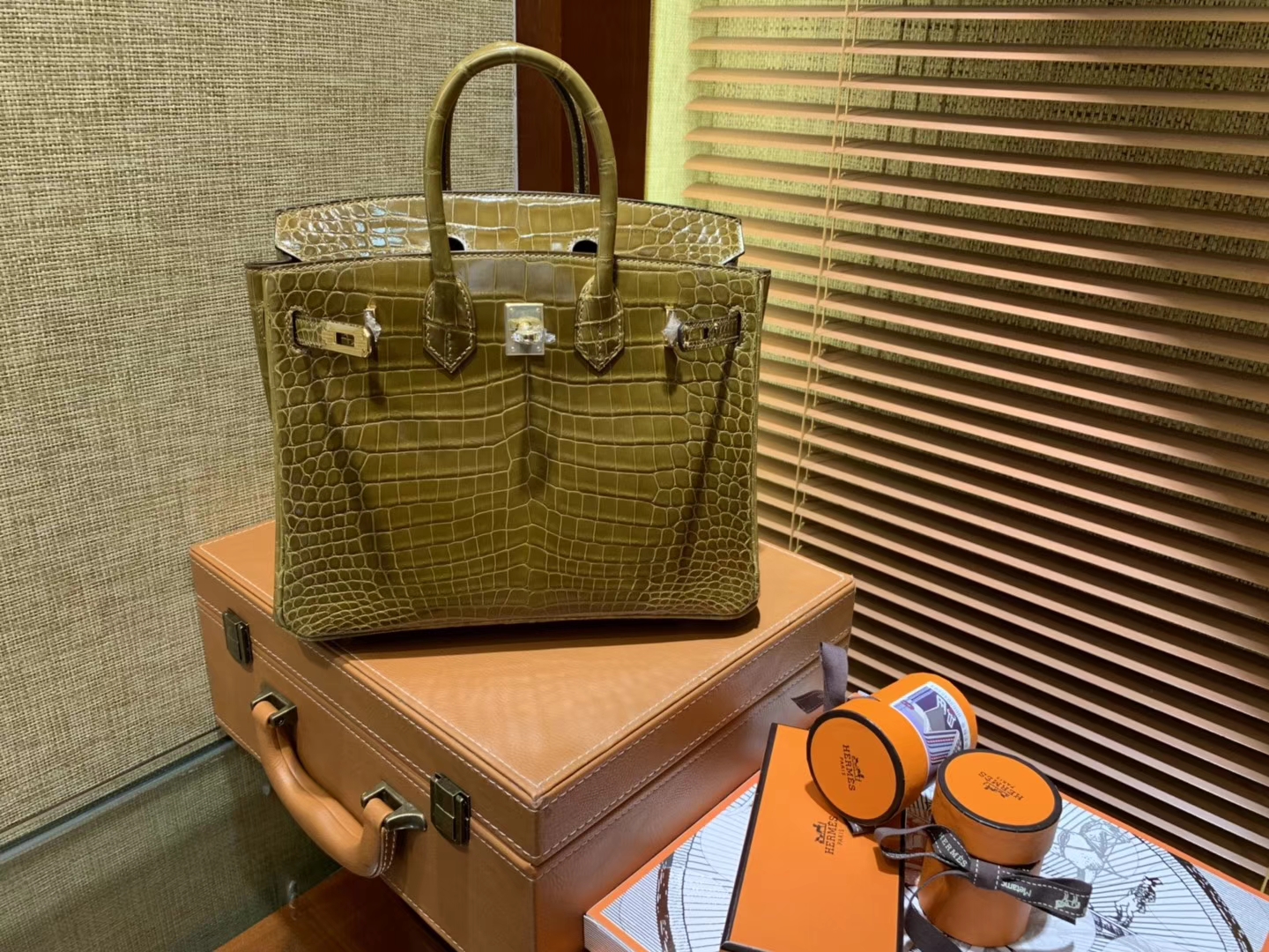 Hermès（爱马仕）Birkin铂金包 褐绿色 一级皮 美洲鳄鱼 进口原料 顶级手缝工艺 25cm