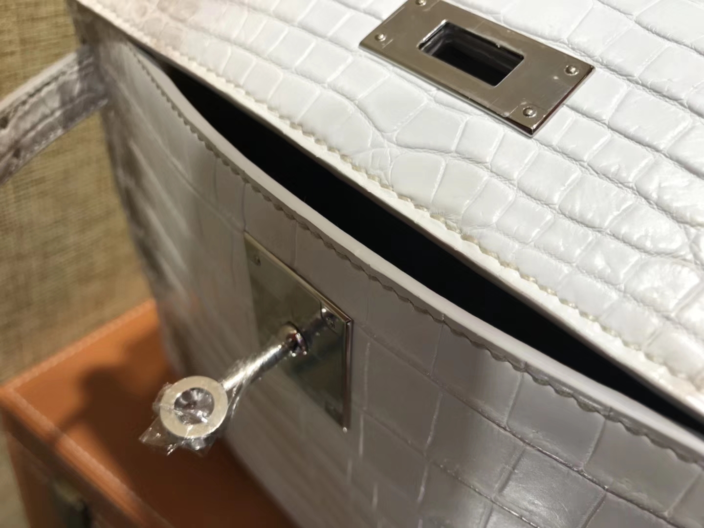 Hermès（爱马仕）Kelly 凯莉包 新款 喜马拉雅 雾面鳄鱼皮 顶级全手工缝制 银扣 28cm