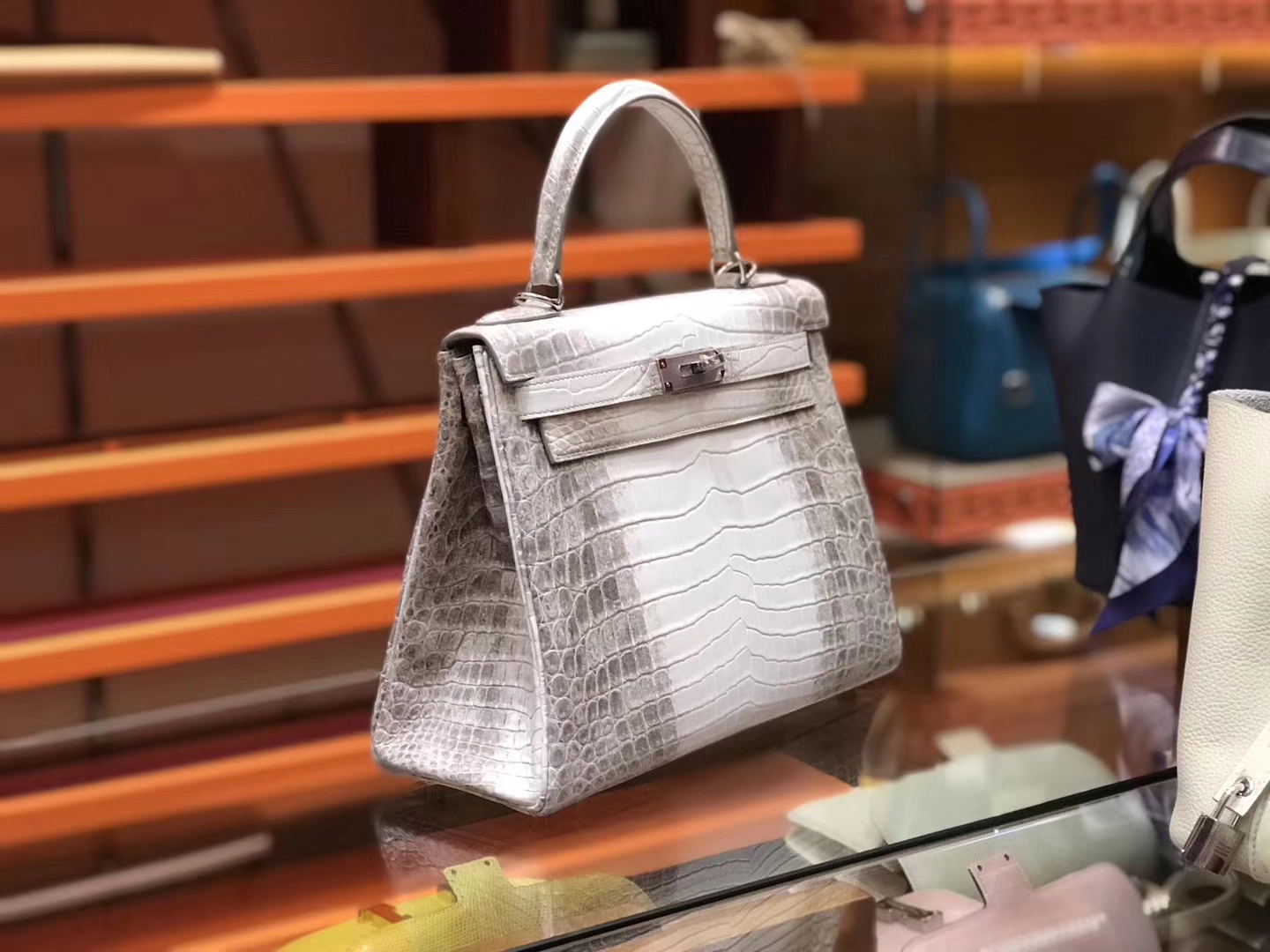 Hermès（爱马仕）Kelly 凯莉包 新款 喜马拉雅 雾面鳄鱼皮 顶级全手工缝制 银扣 28cm