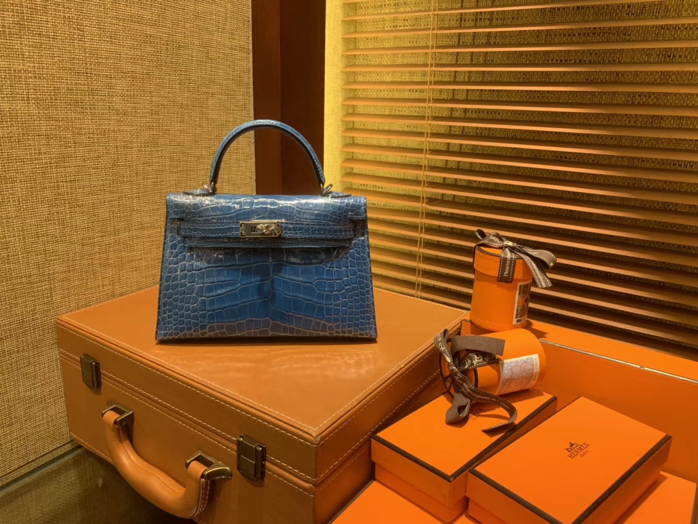 Hermès（爱马仕）MiniKelly 迷你凯莉 坦桑尼亚蓝 一级美洲鳄鱼皮 顶级手缝蜡线 金扣 19cm 2代