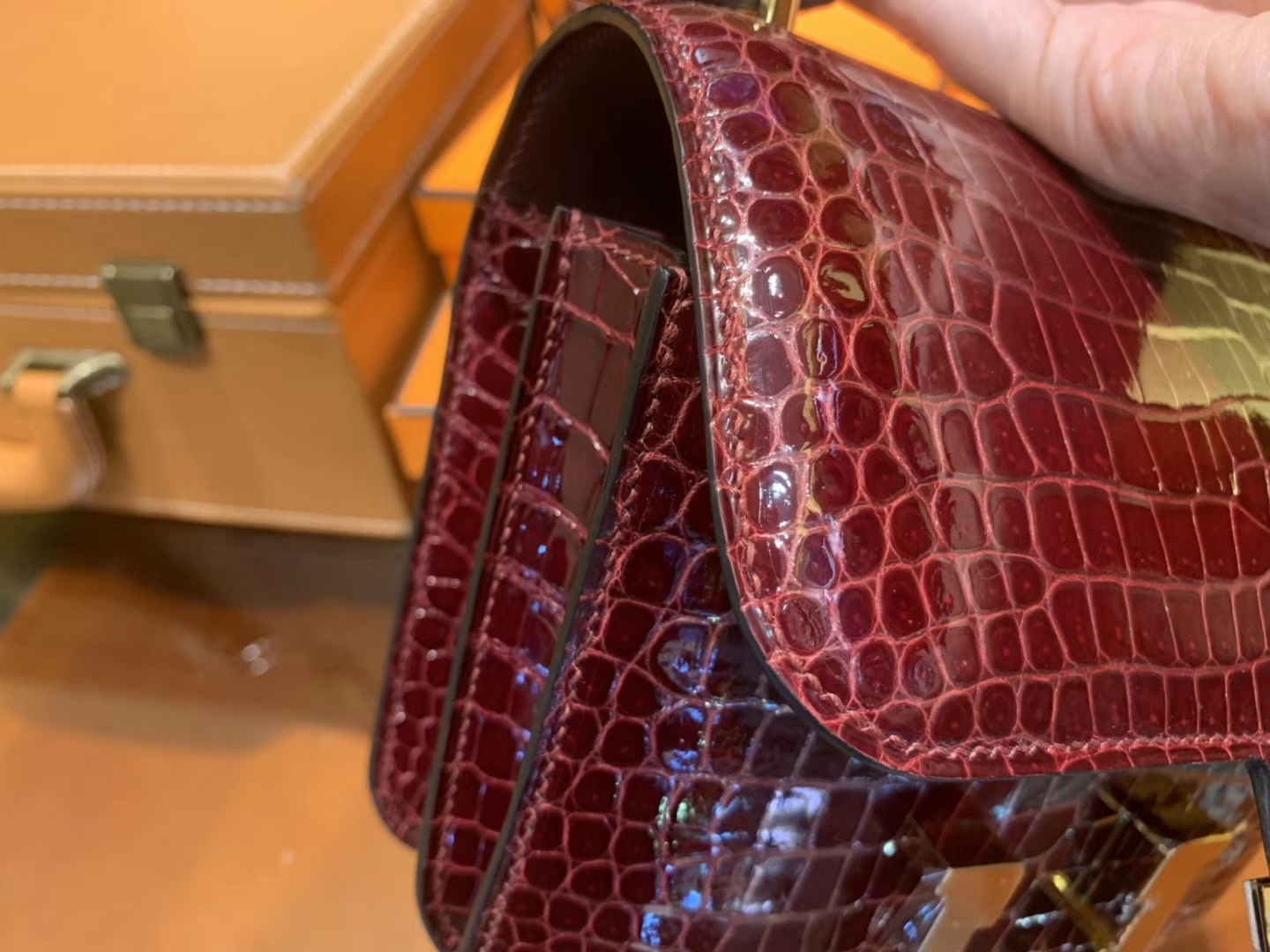 Hermès（爱马仕）Constance空姐包 波尔多酒红 一级 湾鳄 鳄鱼皮 极品珍稀款 金扣 18cm