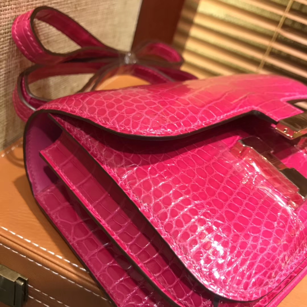 Hermès（爱马仕）Constance空姐包 天方夜谭粉 一级 美洲 鳄鱼皮 臻品级别 金扣 18cm