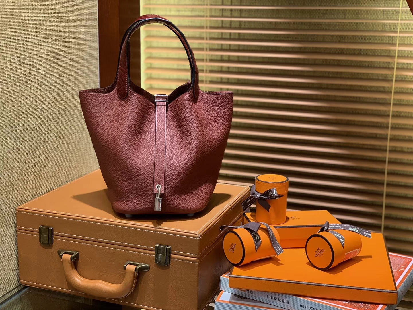 Hermès（爱马仕）Piction菜篮包 酒红 Togo牛皮拼鳄鱼 进口原料 全手工缝制 银扣 18cm