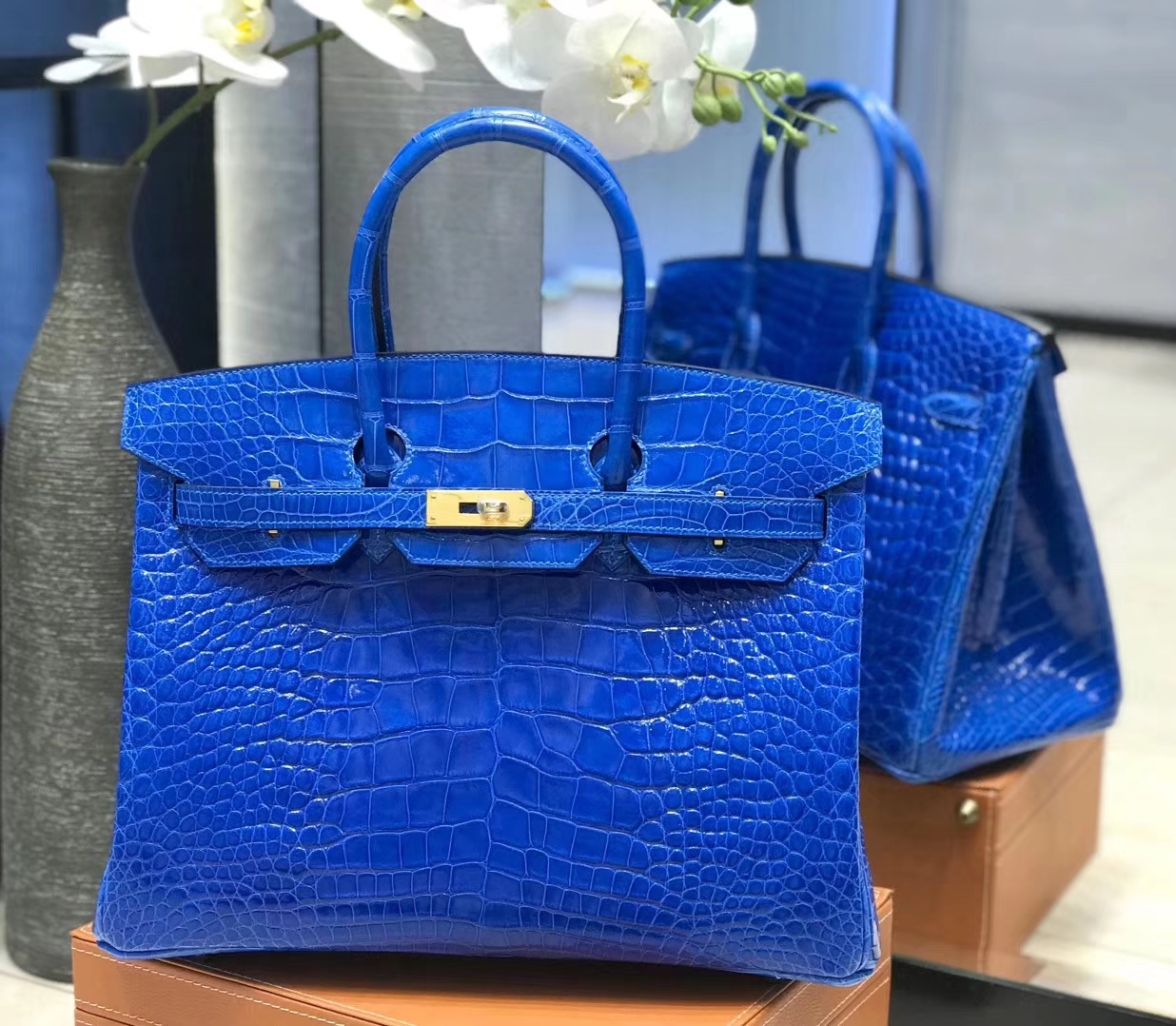 Hermès（爱马仕） Birkin铂金包 电光蓝 亮面美洲鳄鱼皮 金扣 35cm