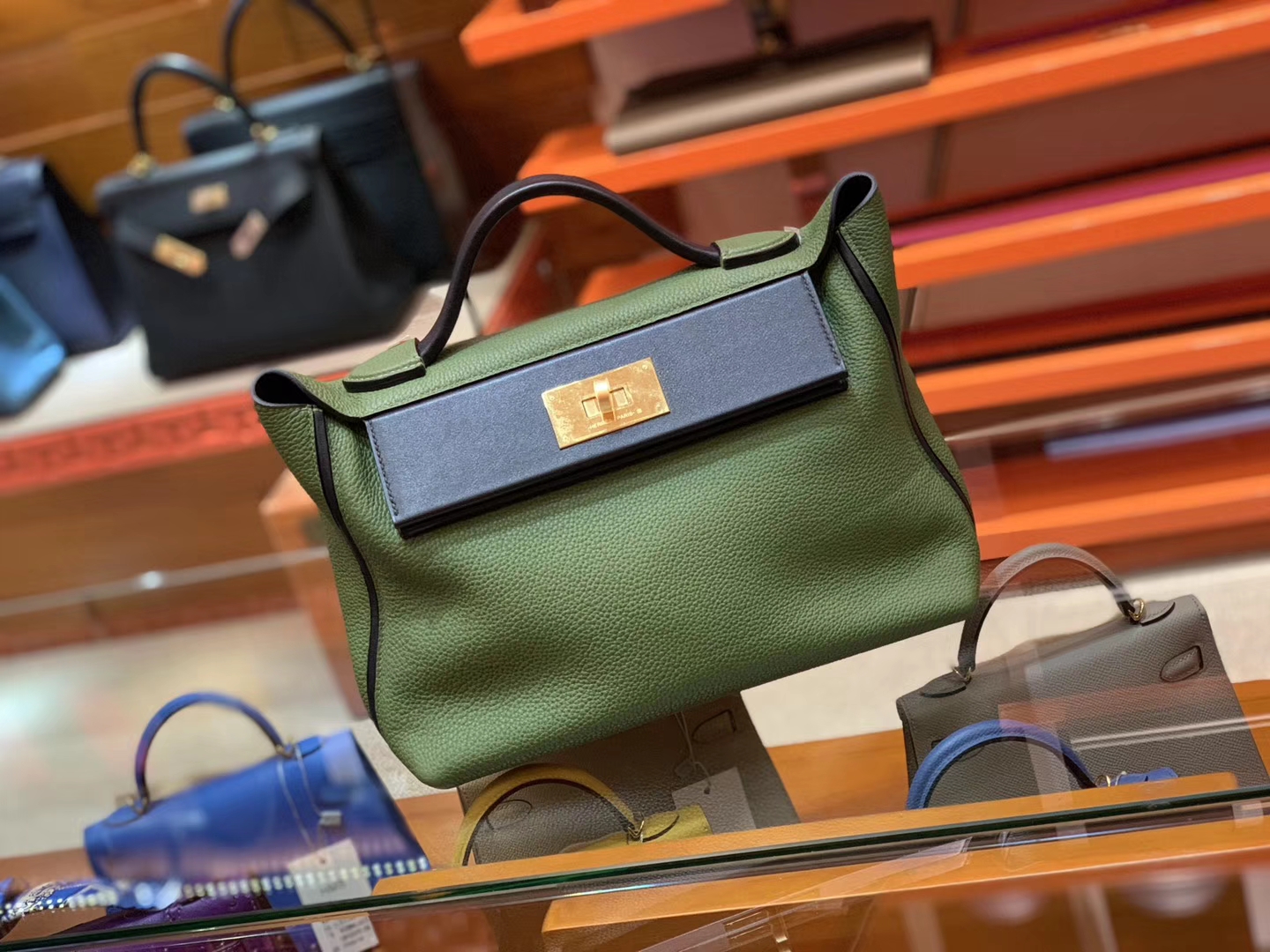 Hermès（爱马仕）Kelly-2424 森林绿拼黑色 原厂御用顶级小牛皮拼Swift皮 togo 金扣 29cm