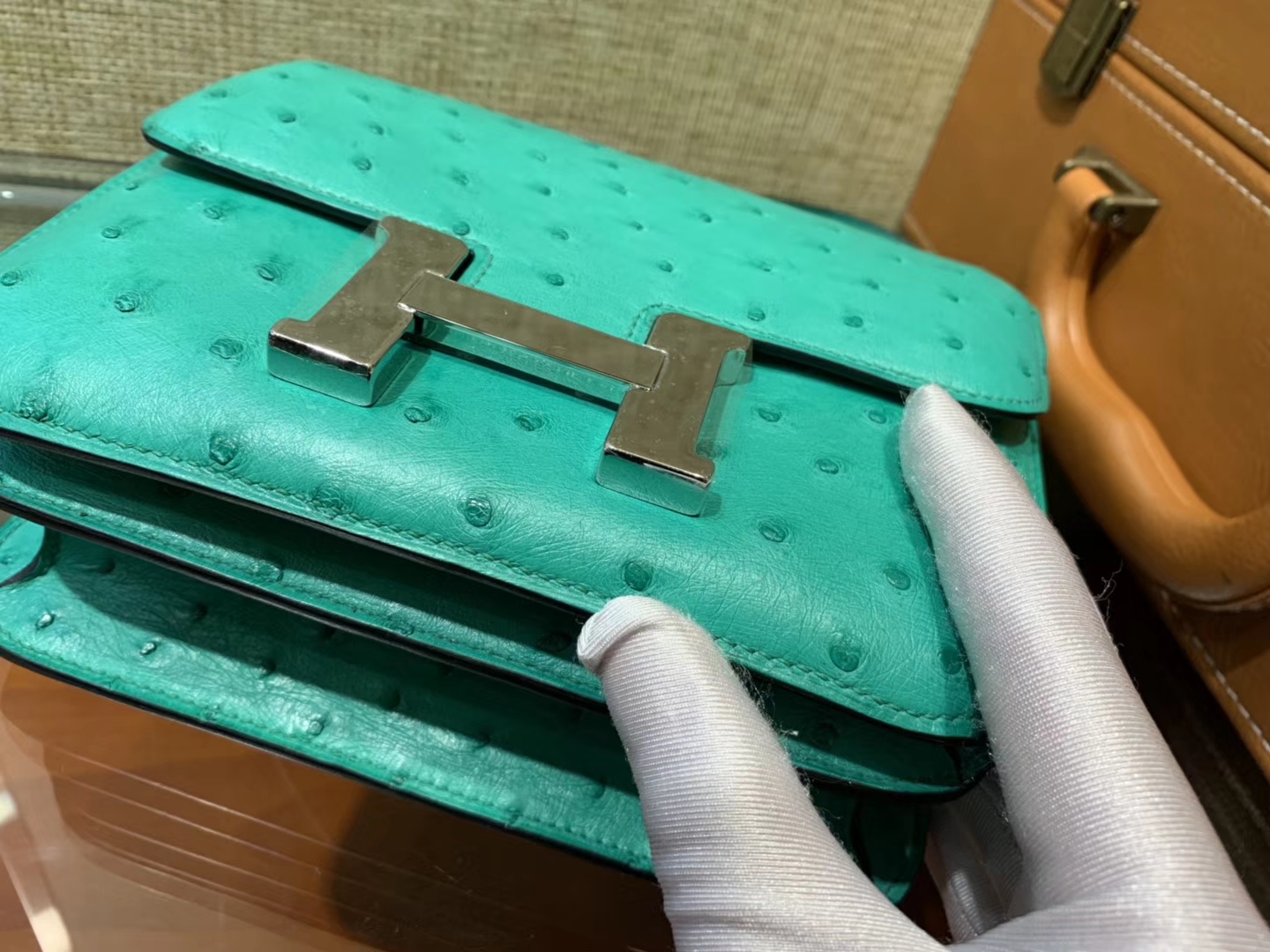 Hermès（爱马仕）Constance空姐包 湖水绿 南非KK鸵鸟 顶级手缝工艺 金扣 银扣 18cm