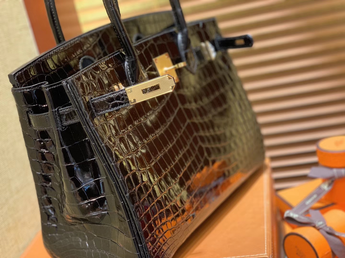 Hermès（爱马仕）Birkin铂金包 经典黑 一级皮 尼罗鳄鱼 进口原料 顶级手缝工艺 30cm