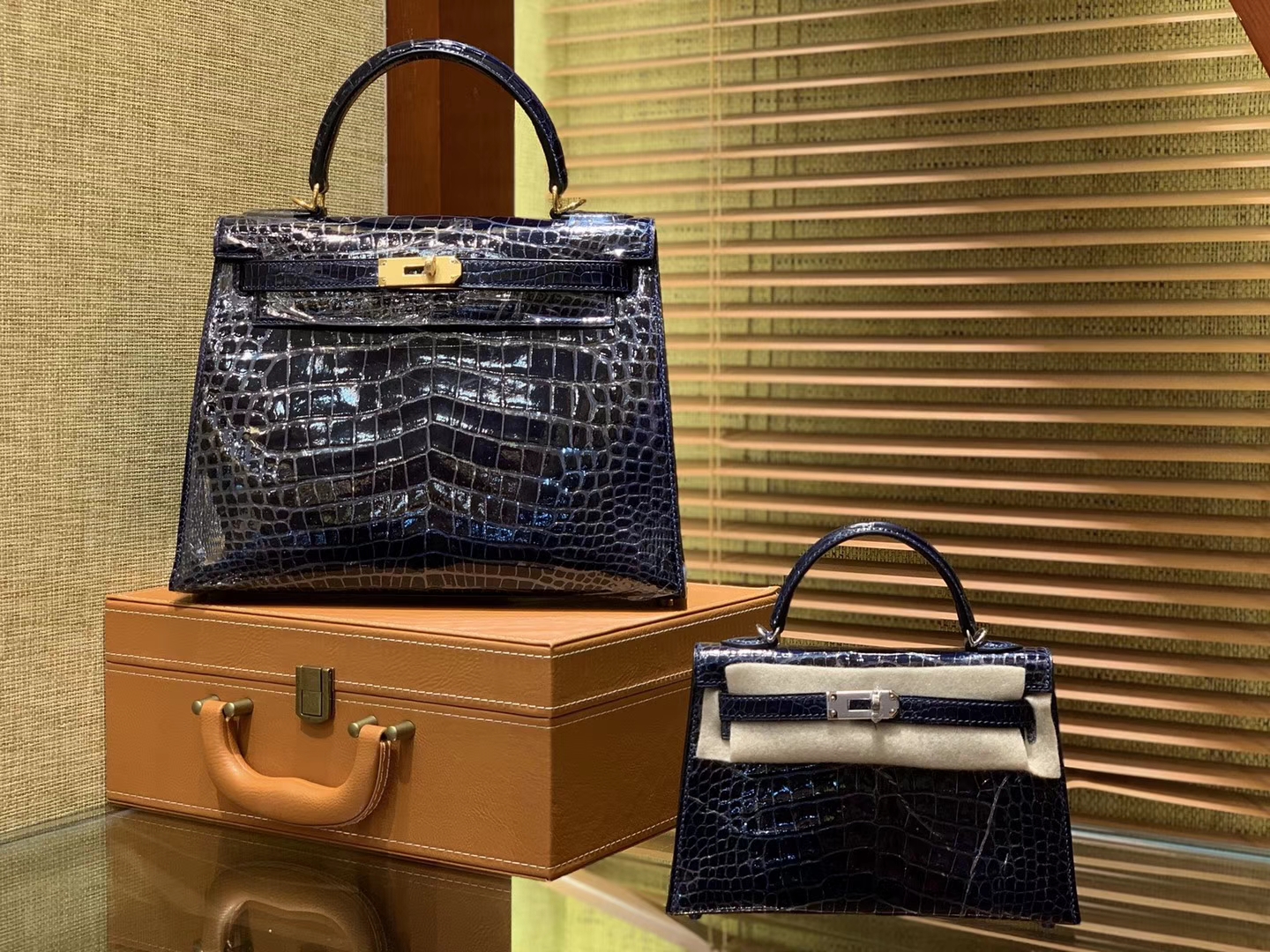 Hermès（爱马仕）Kelly 凯莉包 午夜蓝 一级皮 尼罗鳄鱼皮 顶级全手工缝制 金扣 28cm
