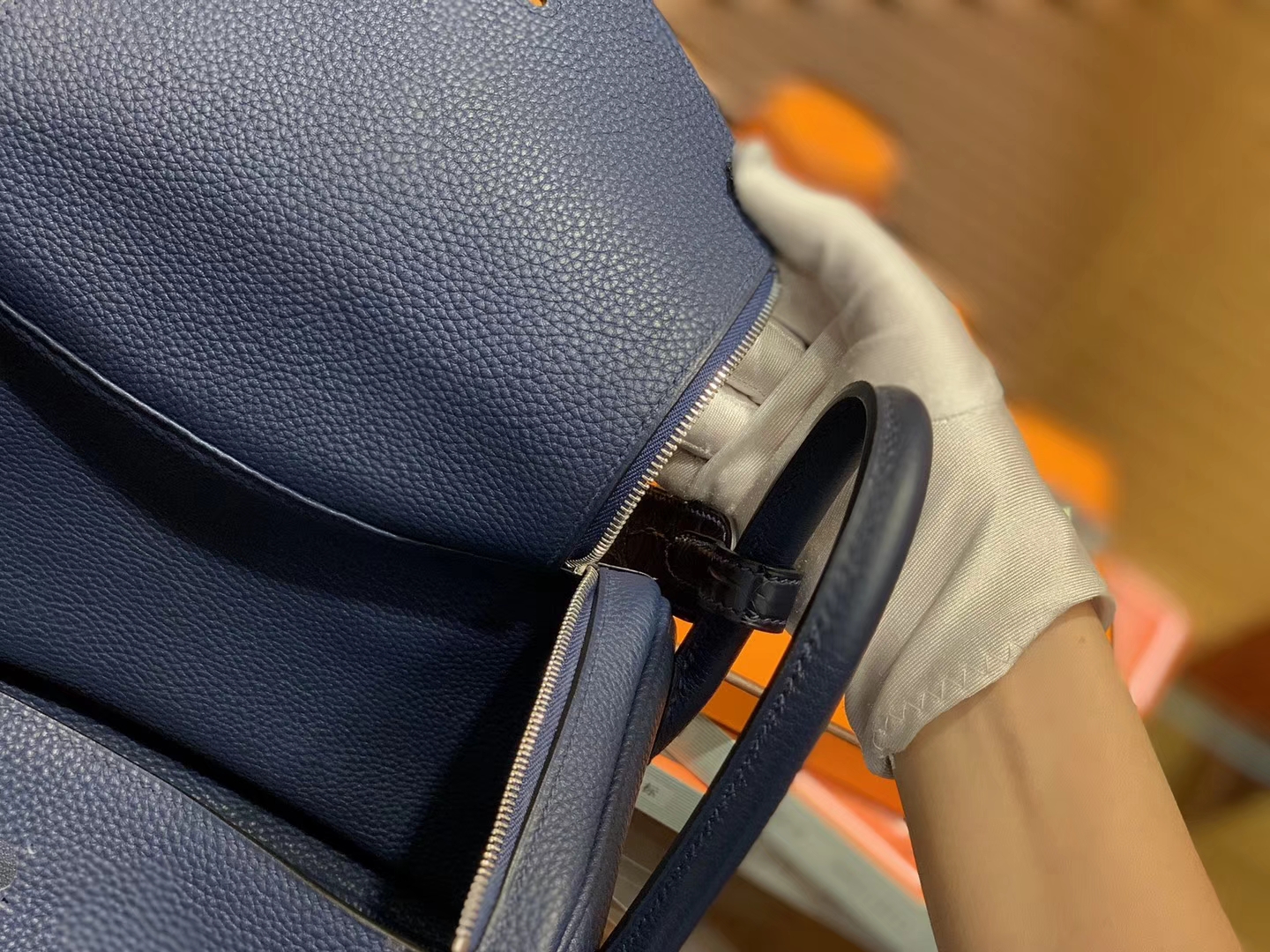 Hermès（爱马仕）Lindy琳迪包 午夜蓝 小牛皮拼鳄鱼皮 进口原料 全手工缝制 银扣 26cm