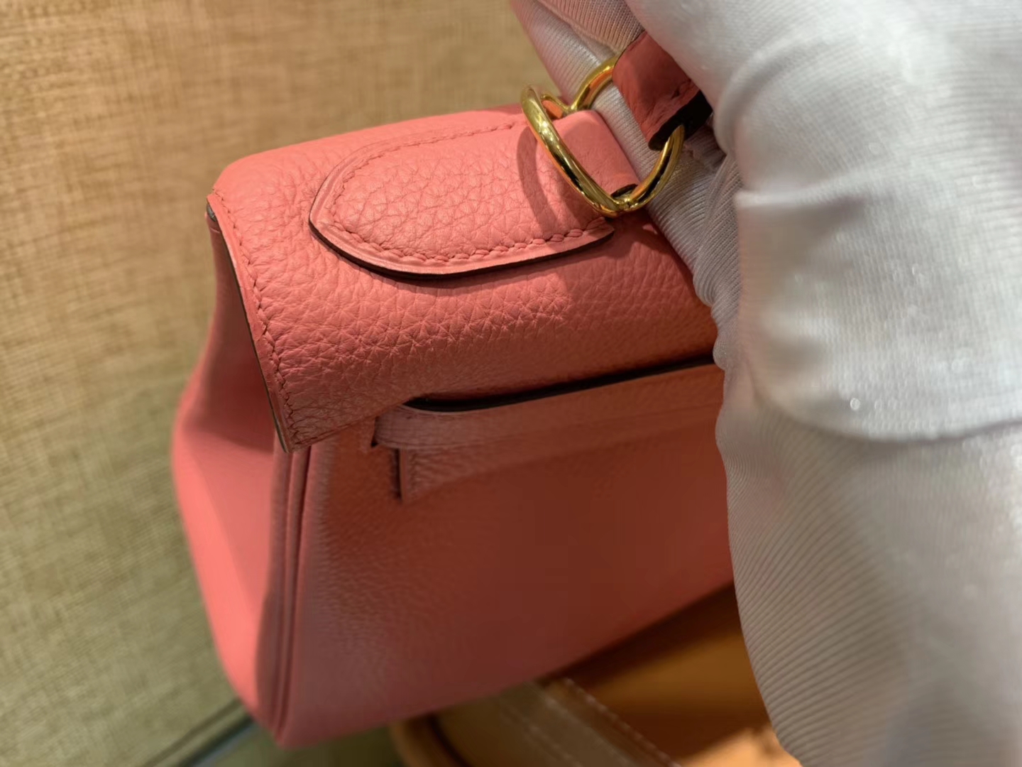 Hermès（爱马仕）Kelly凯莉包 togo小牛皮 唇膏粉 进口原料 原版蜜蜡线 金扣 28cm
