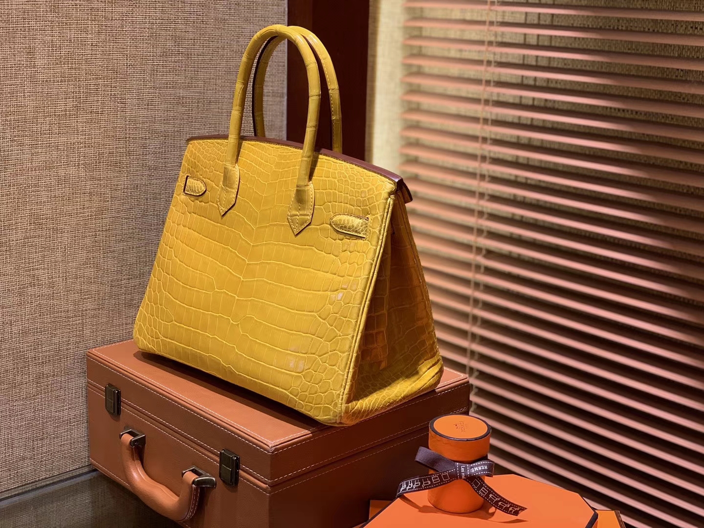 Hermès（爱马仕）Birkin铂金包 琥珀黄 一级皮 尼罗鳄鱼 进口原料 顶级手缝工艺 30cm