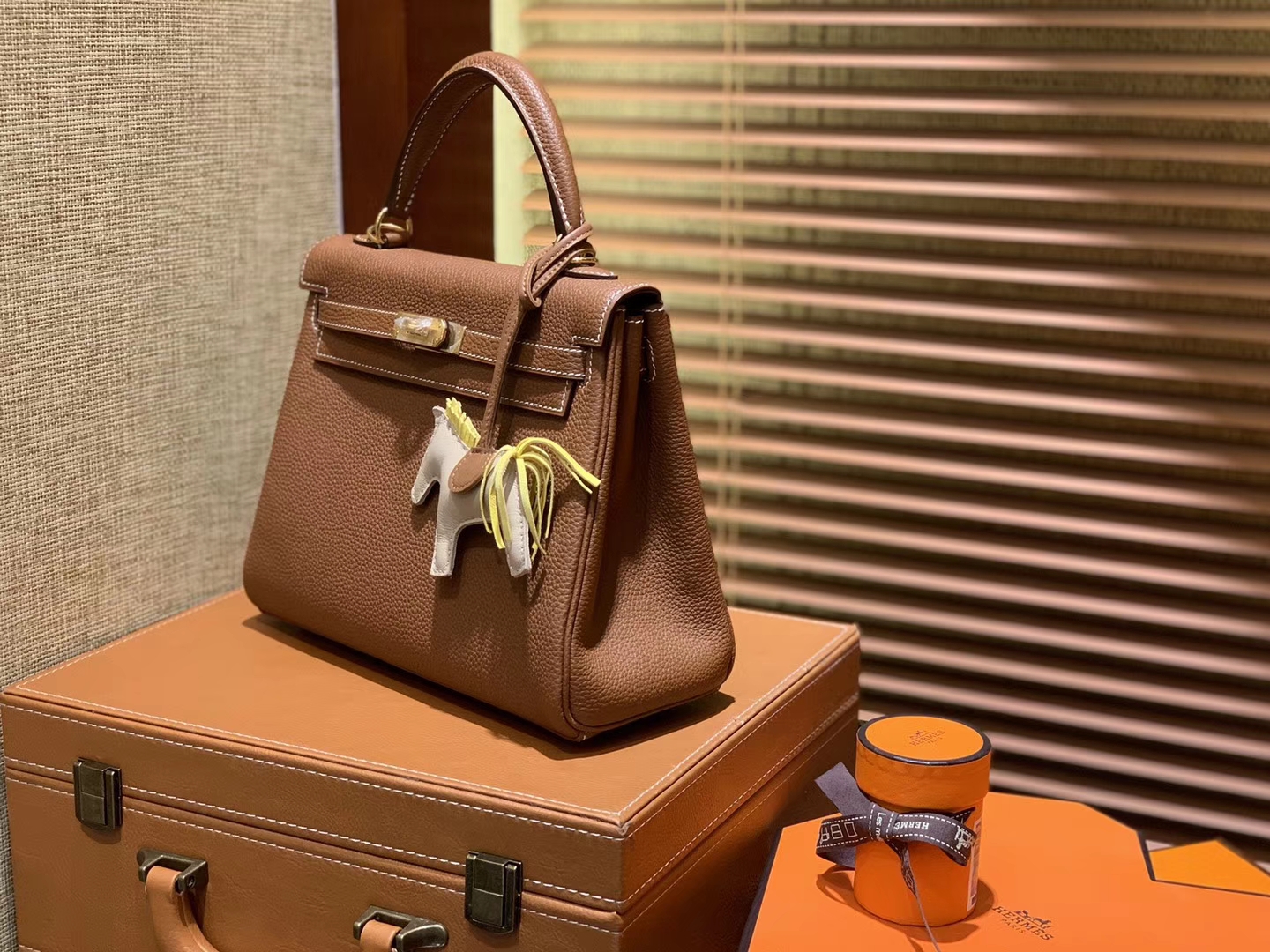 Hermès（爱马仕）Kelly凯莉包 togo小牛皮 金棕色 进口原料 原版蜜蜡线 金扣 25cm