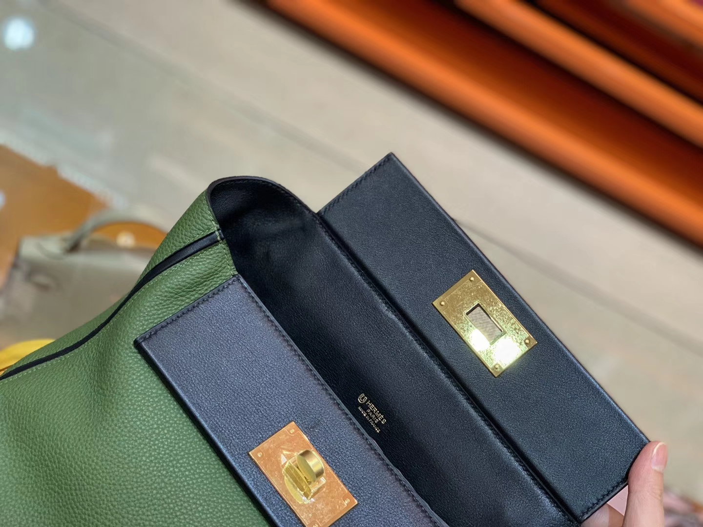 Hermès（爱马仕）Kelly-2424 森林绿拼黑色 原厂御用顶级小牛皮拼Swift皮 togo 金扣 29cm