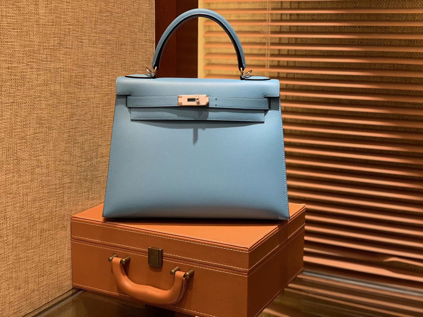 Hermès（爱马仕）Kelly凯莉包 北方蓝 德国掌纹牛皮 进口原料 顶级手工缝制 金扣 28cm