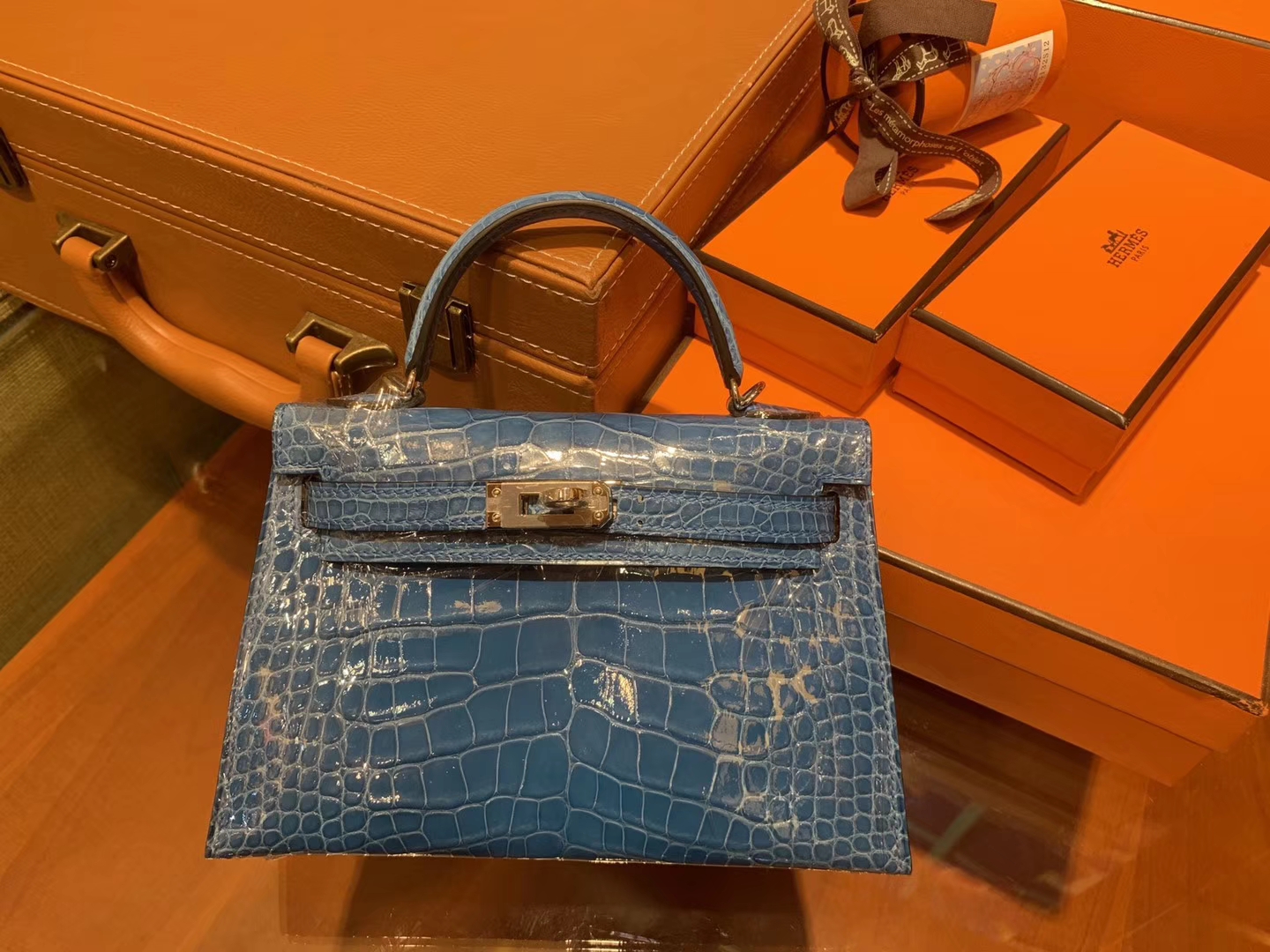 Hermès（爱马仕）MiniKelly 迷你凯莉 坦桑尼亚蓝 一级美洲鳄鱼皮 顶级手缝蜡线 金扣 19cm 2代