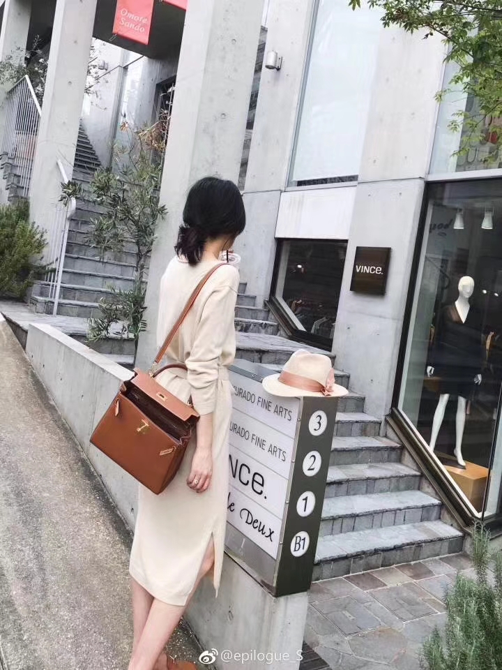 Hermès（爱马仕）Kelly凯莉包 togo小牛皮 金棕色 进口原料 原版蜜蜡线 金扣 28cm