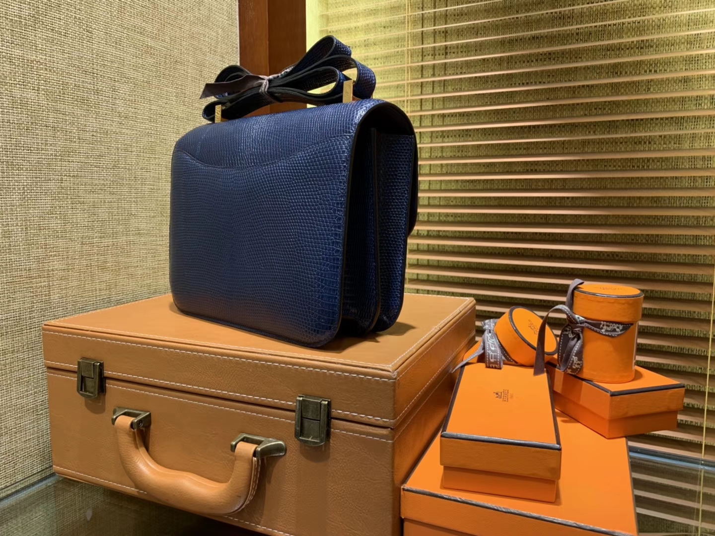 Hermès（爱马仕）Constance 23cm 午夜蓝 蜥蜴皮 顶级手缝工艺 金扣