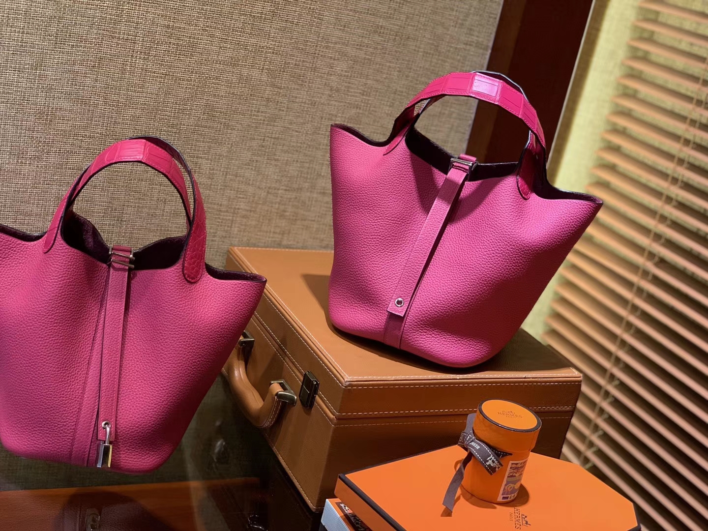 Hermès（爱马仕）Piction菜篮包 玉兰粉 Togo牛皮 拼鳄鱼 进口原料 全手工缝制 银扣 18cm 22cm