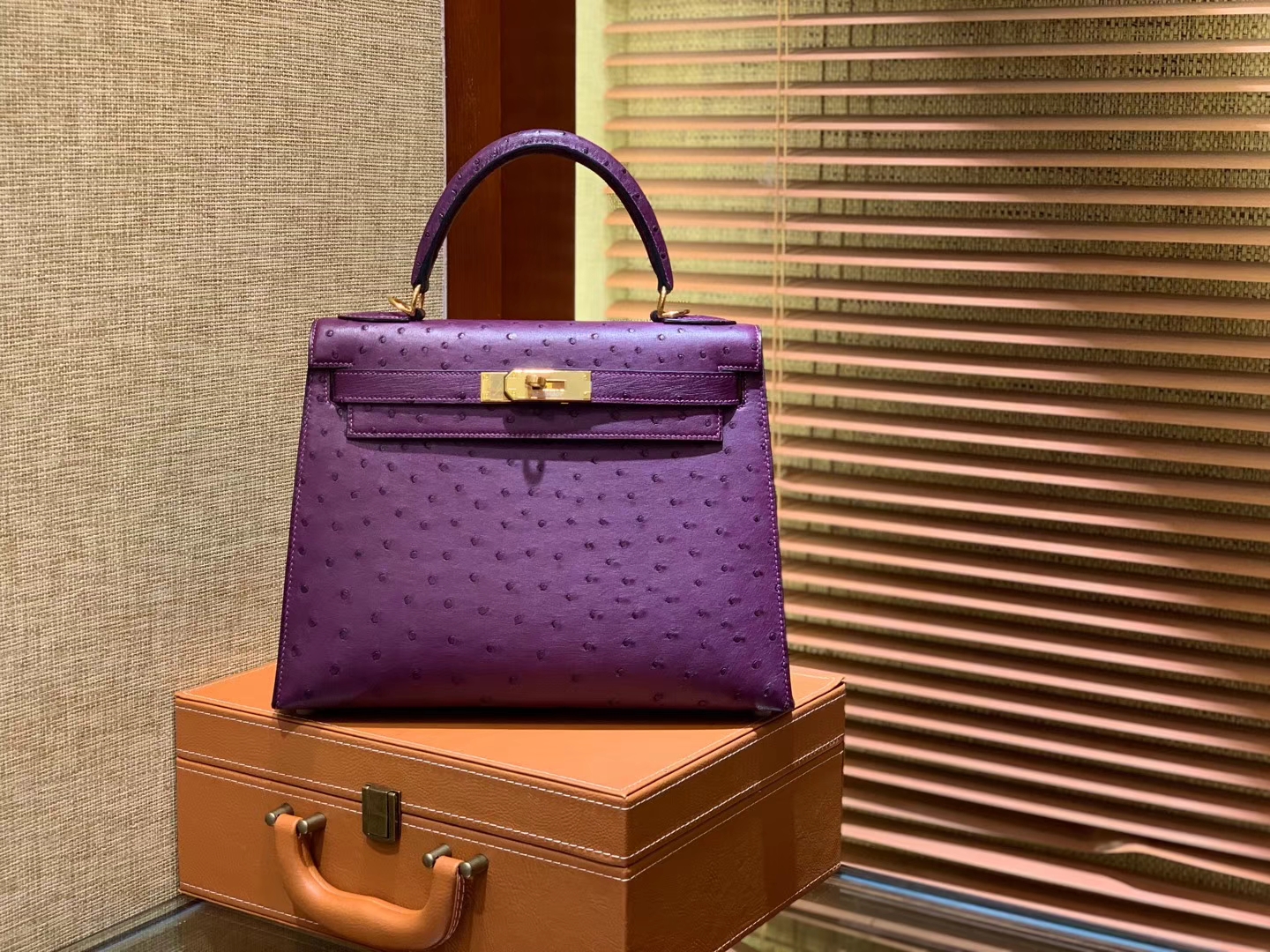 Hermès（爱马仕）Kelly 28cm 海葵紫 南非进口鸵鸟 顶级手缝工艺 金扣